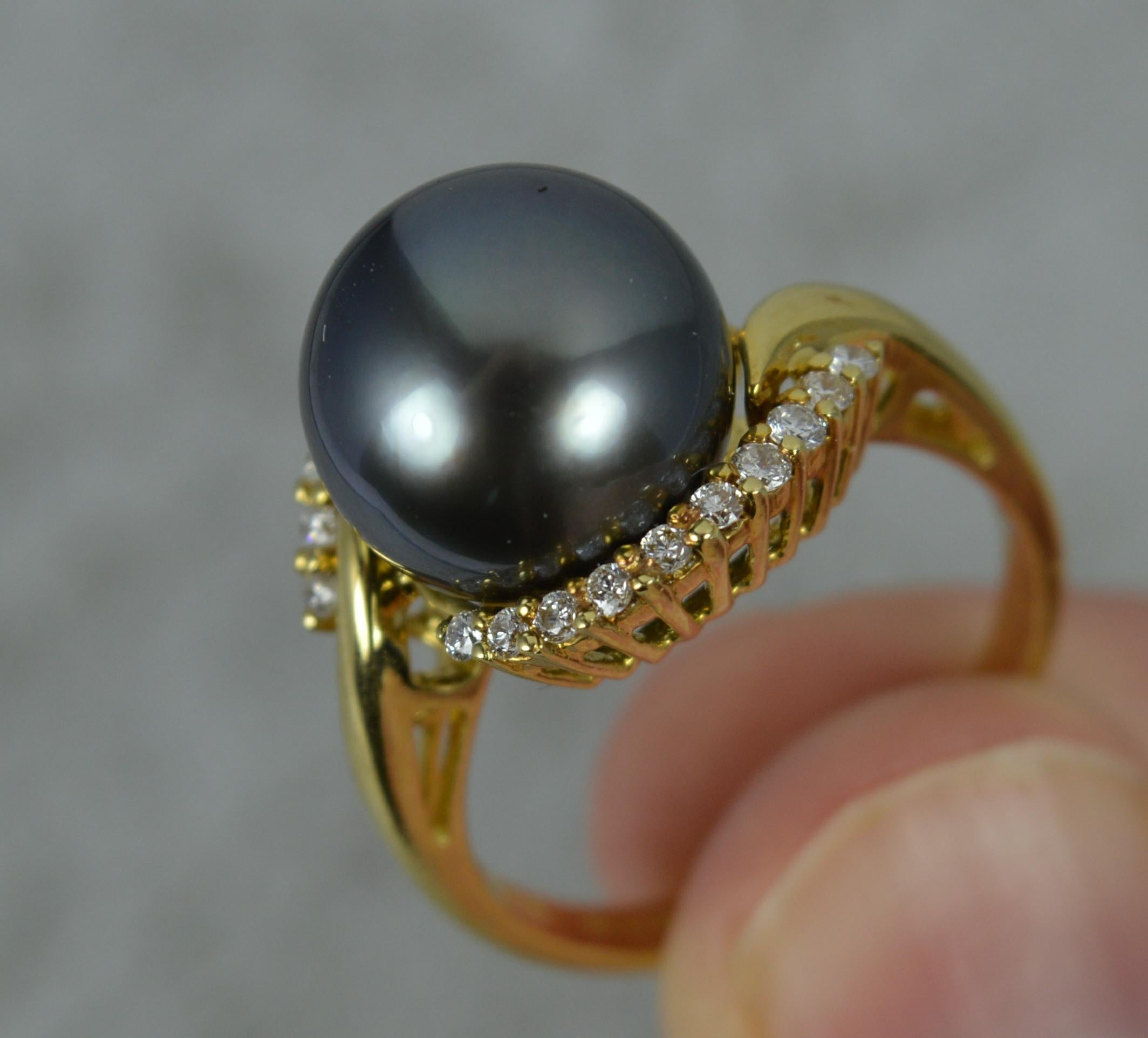 Women's Striking Tahitian Pearl and Vs Diamond 18 Carat Gold Cluster Ring