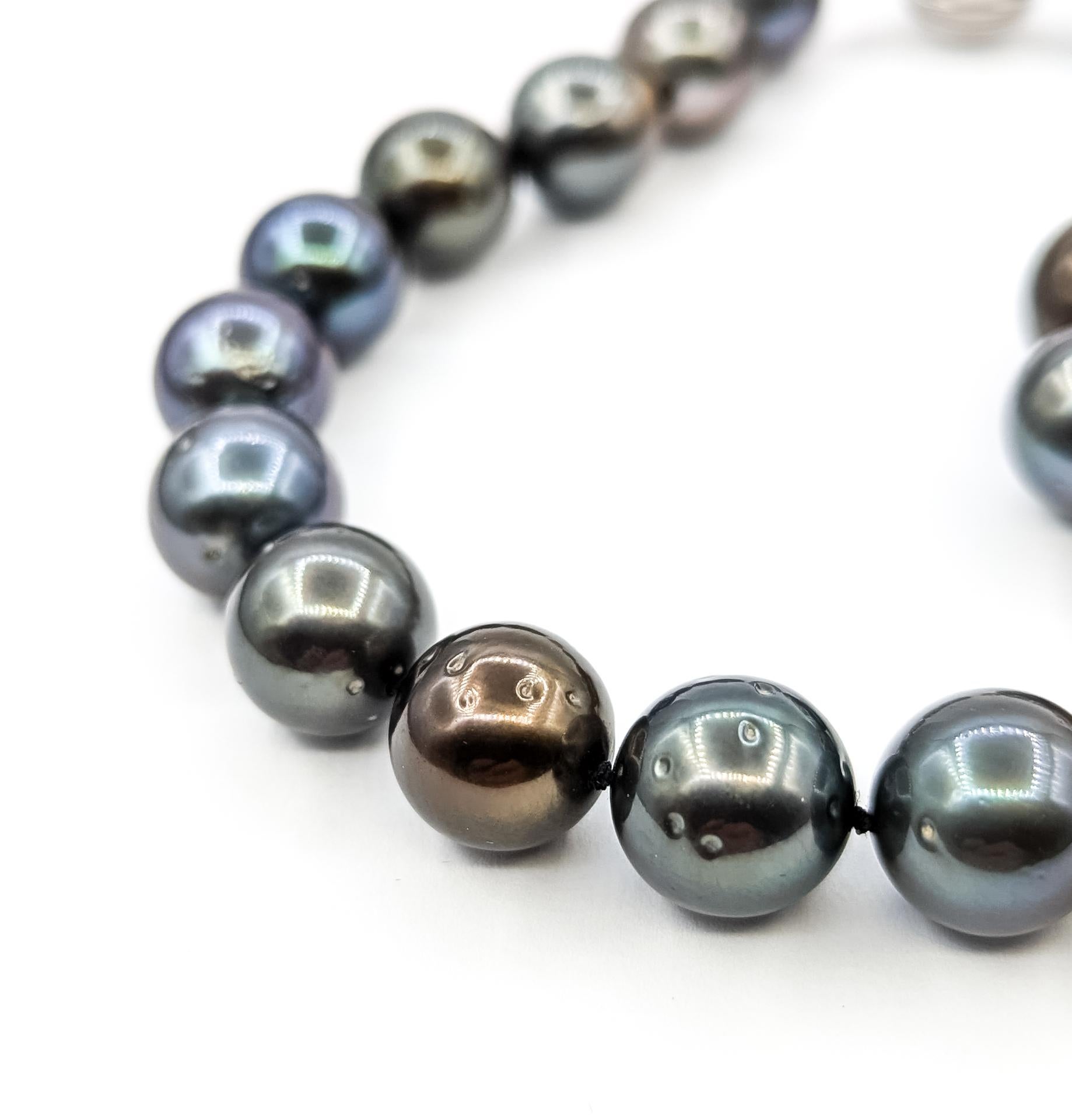 Taille ronde Collier de perles de Tahiti en or blanc 14 ct. en vente