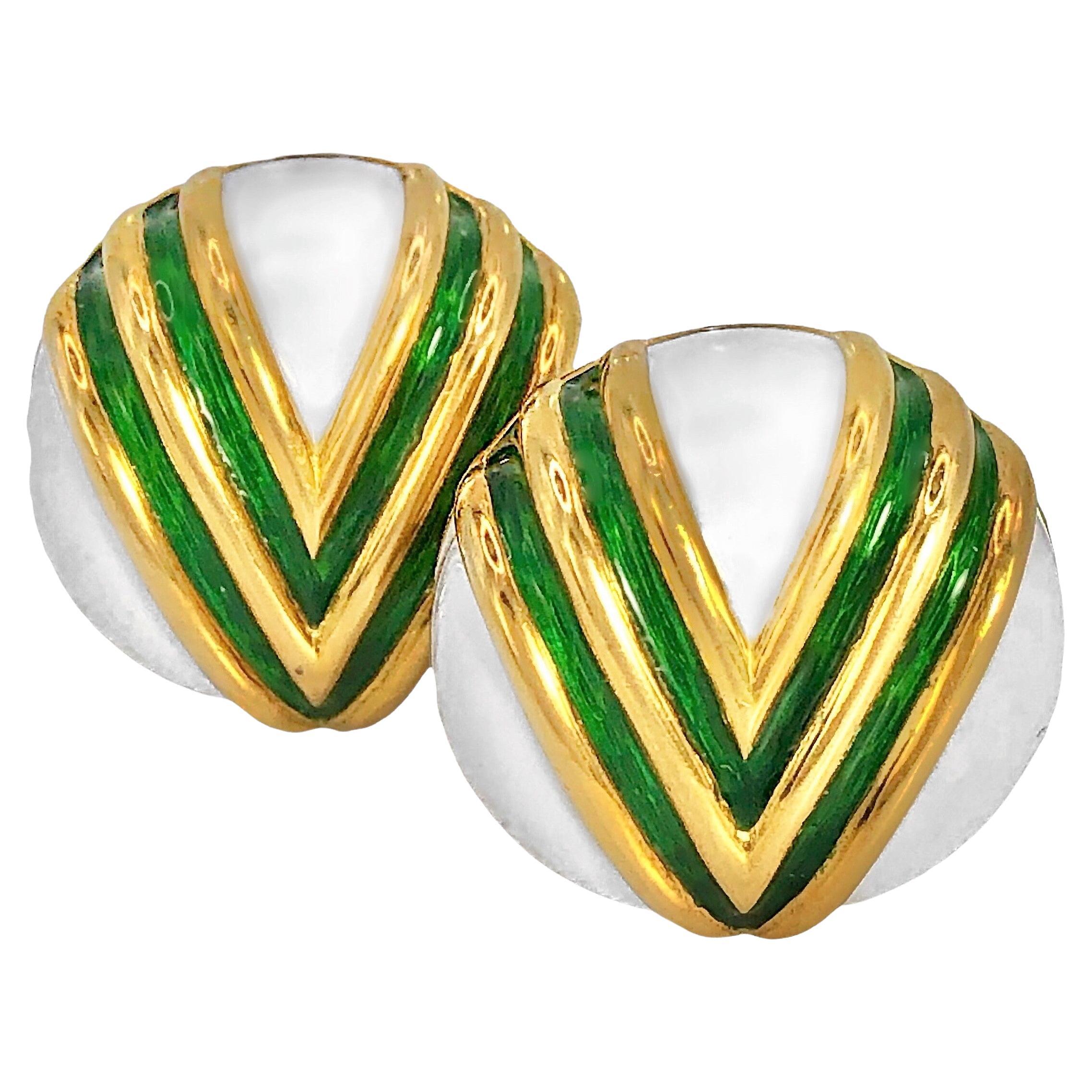 Auffällige Tiffany &amp; Co. Runde Ohrringe aus 18 Karat weißer Emaille mit grünem Chevron-Design