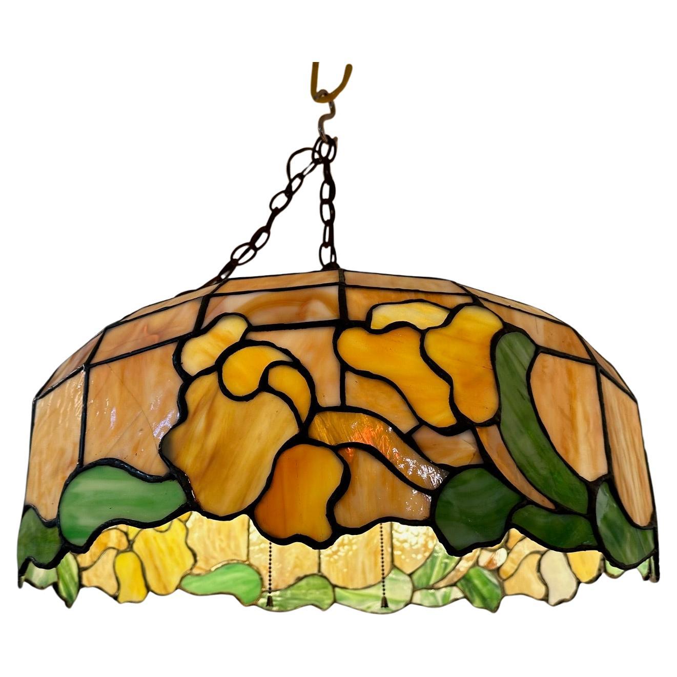 Lampadario in vetro piombato in stile Tiffany