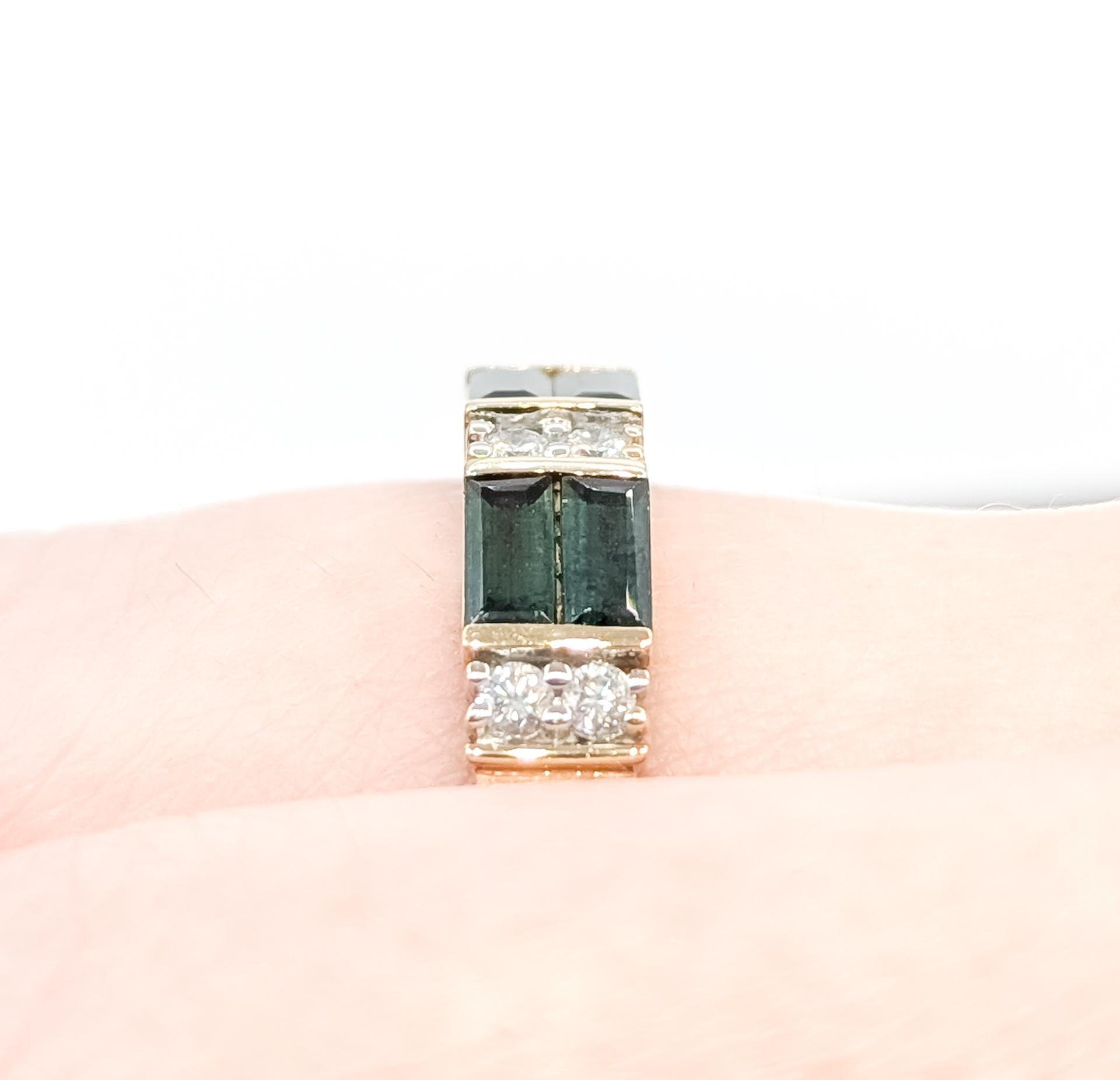 Taglio baguette Anello a fascia con tormalina e diamanti in 14 carati in vendita