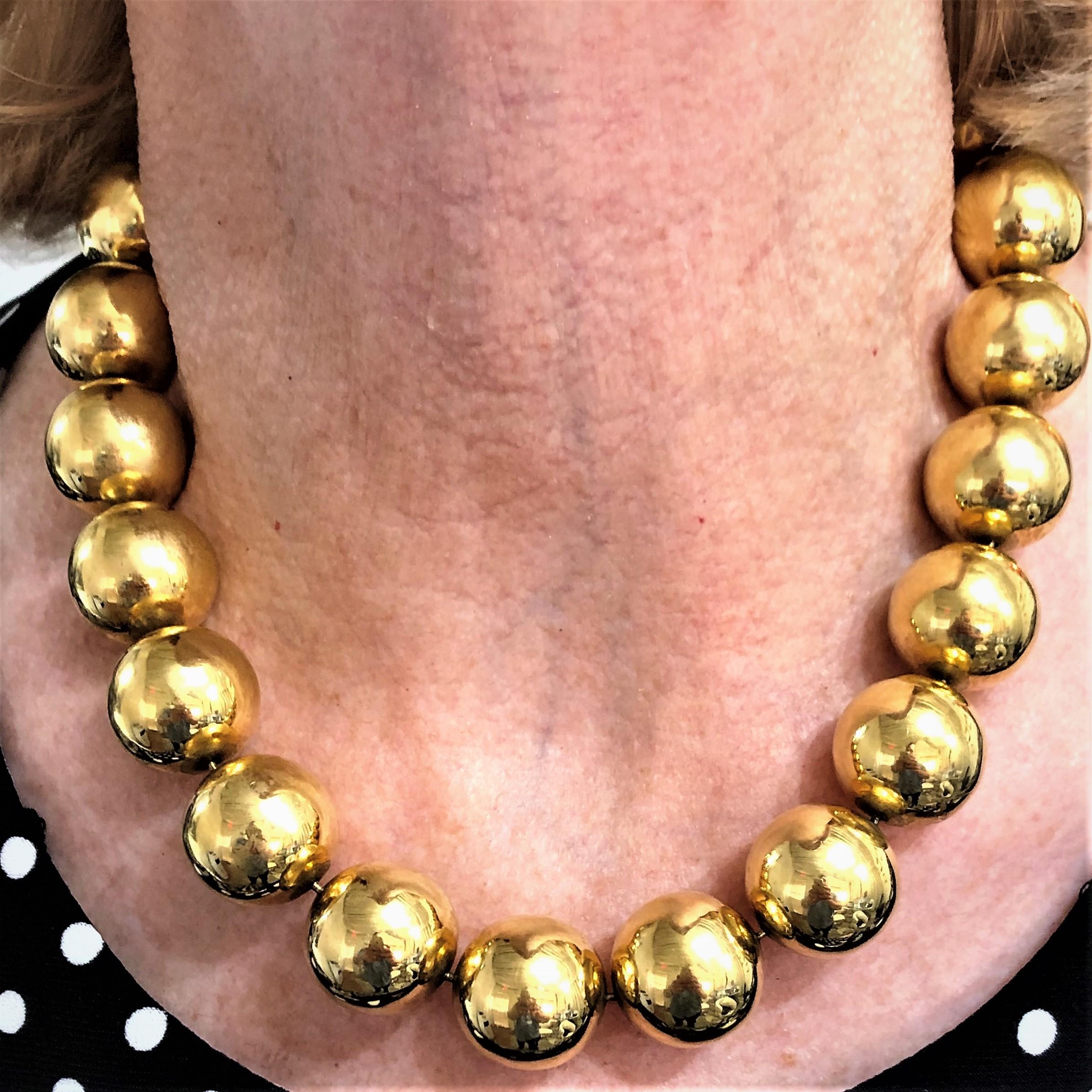 Striking Vintage, 18 Karat Yellow Gold Ball Necklace 1