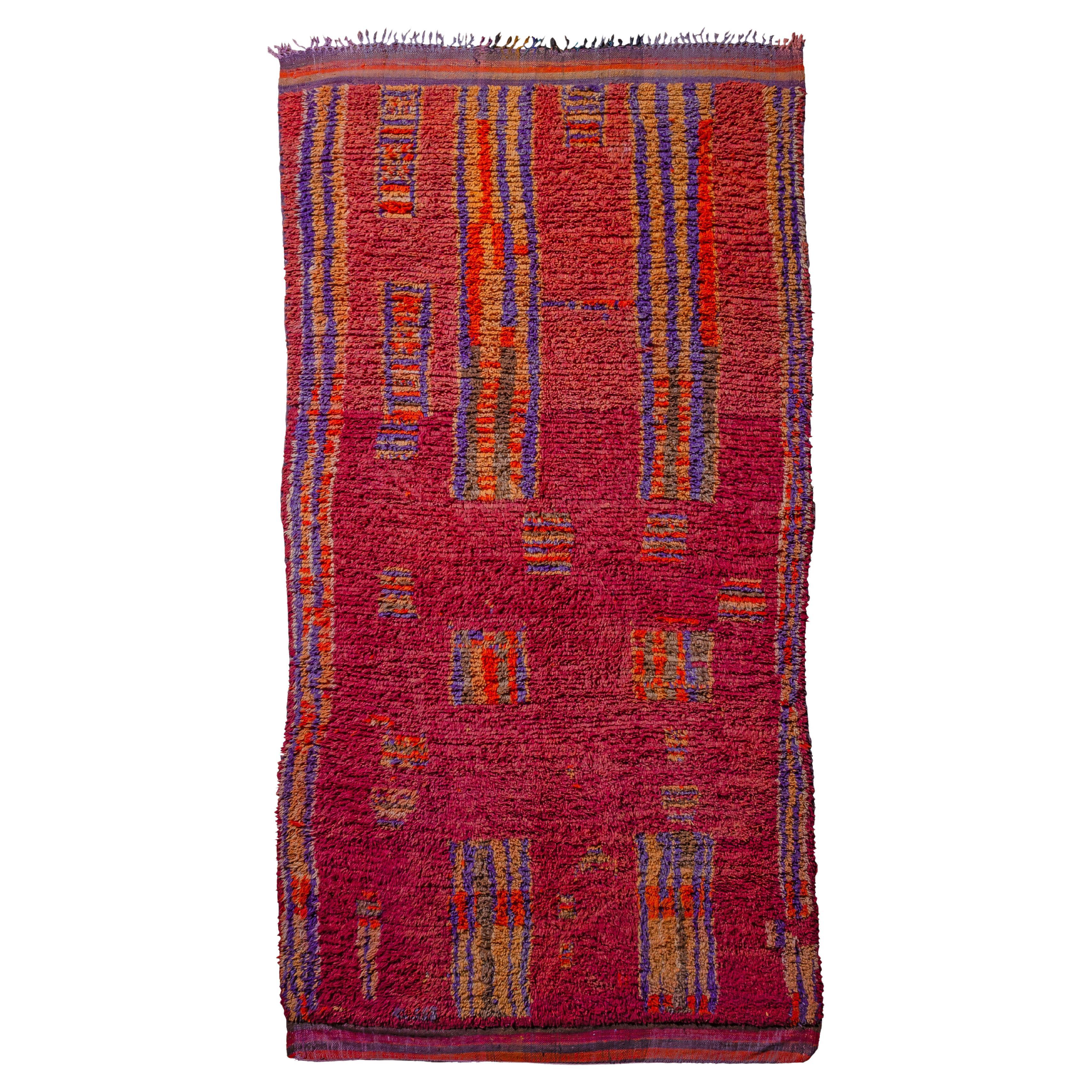 Rare tapis marocain Rehamna moderniste courbé par Breuckelen Berber