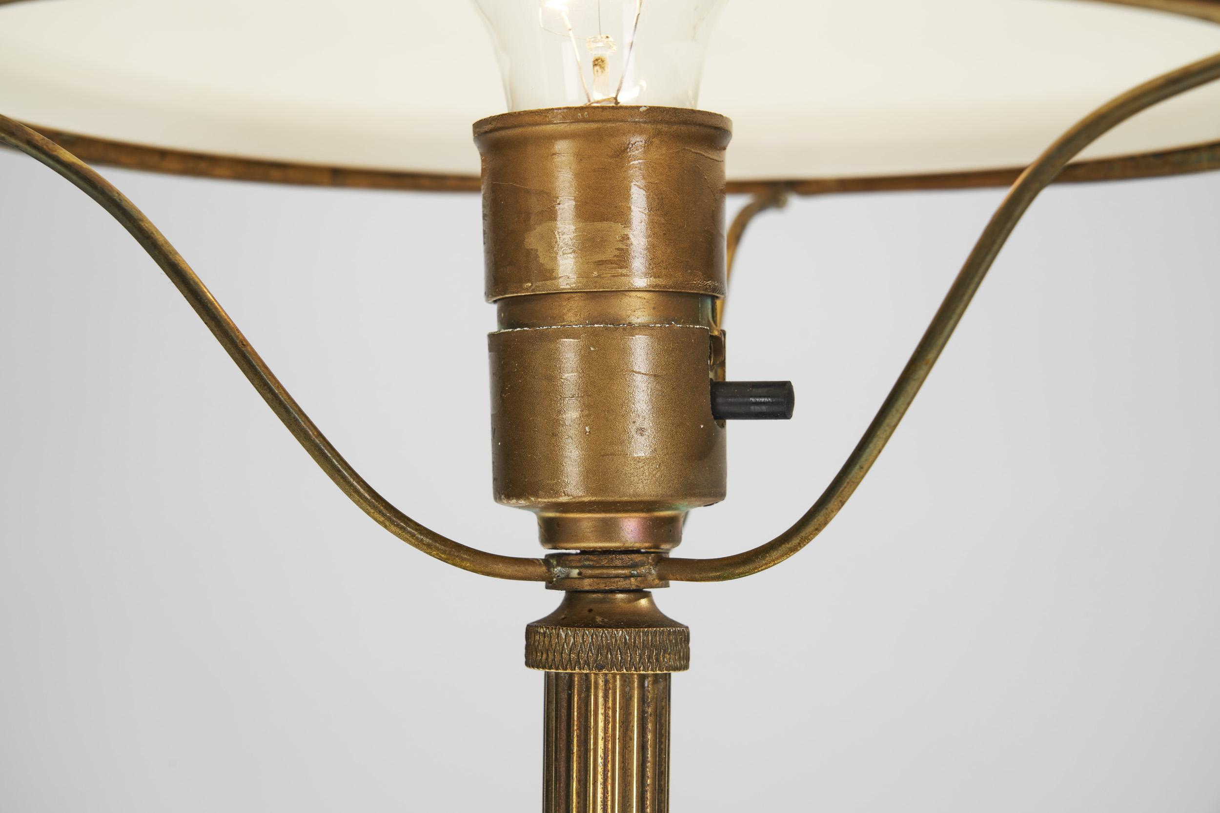 Strindberg Table Lamp in Brass and Glass, Sweden, Early 20th Century 5