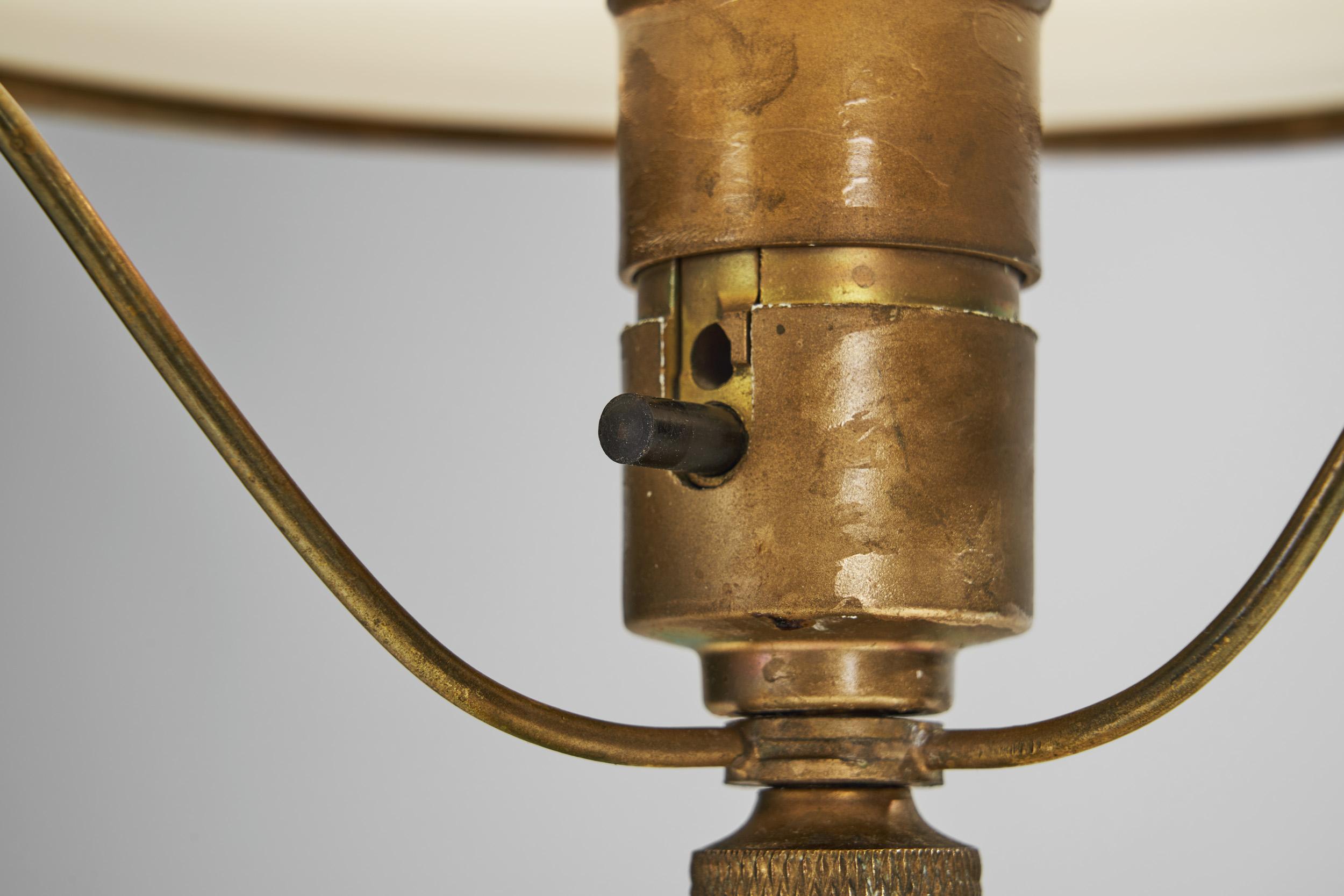 Strindberg Table Lamp in Brass and Glass, Sweden, Early 20th Century 6