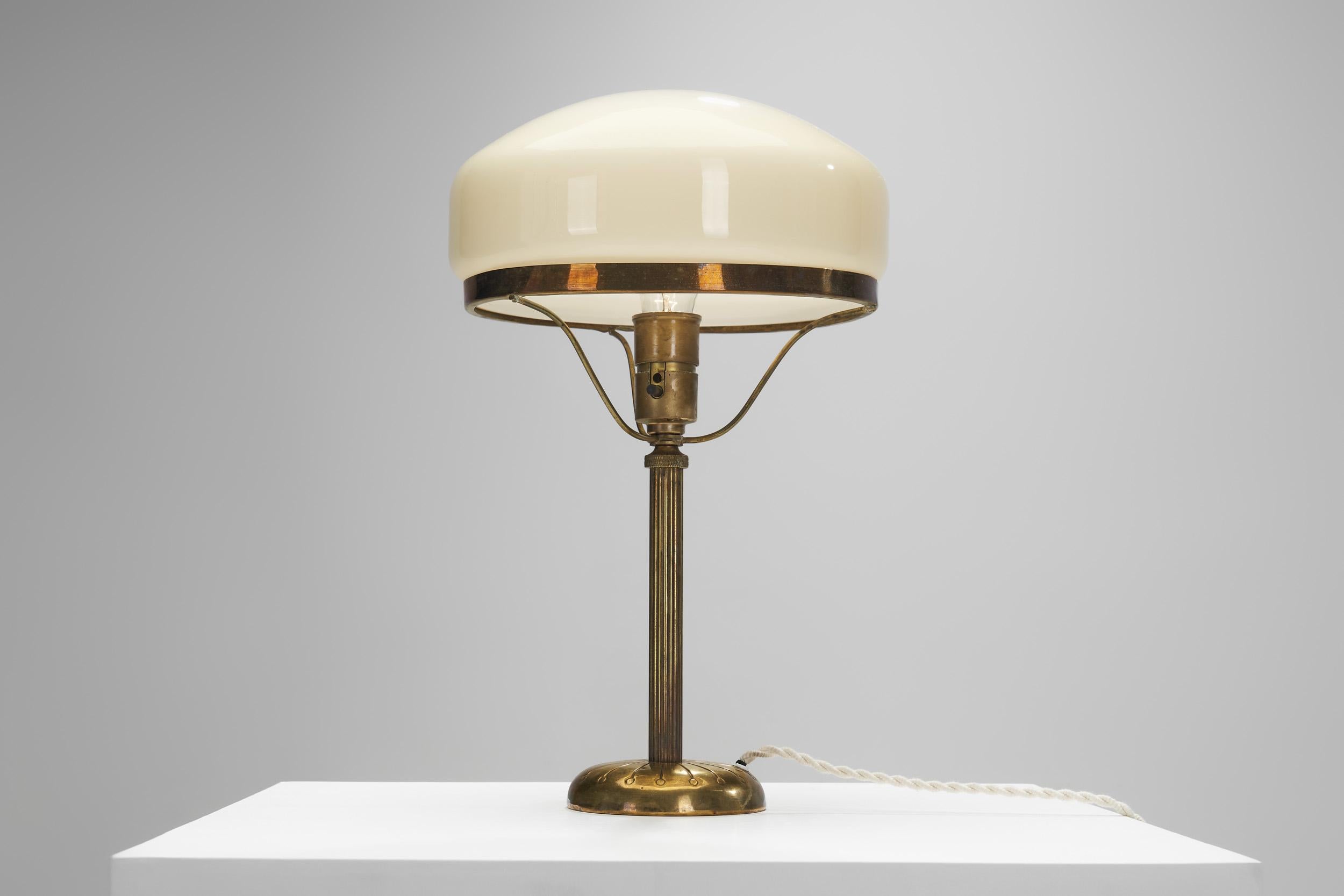 Strindberg Table Lamp in Brass and Glass, Sweden, Early 20th Century 1