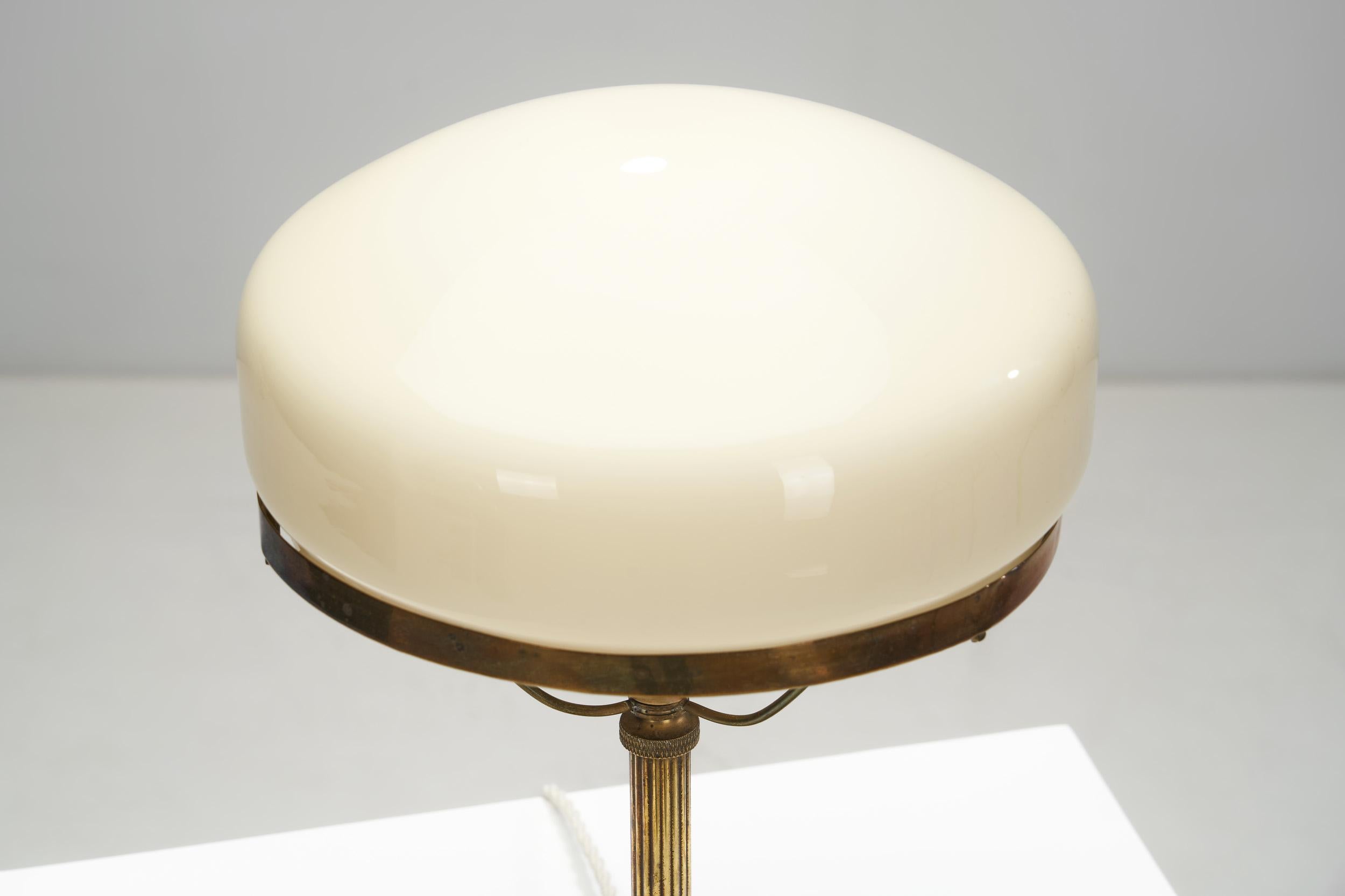 Strindberg Table Lamp in Brass and Glass, Sweden, Early 20th Century 2