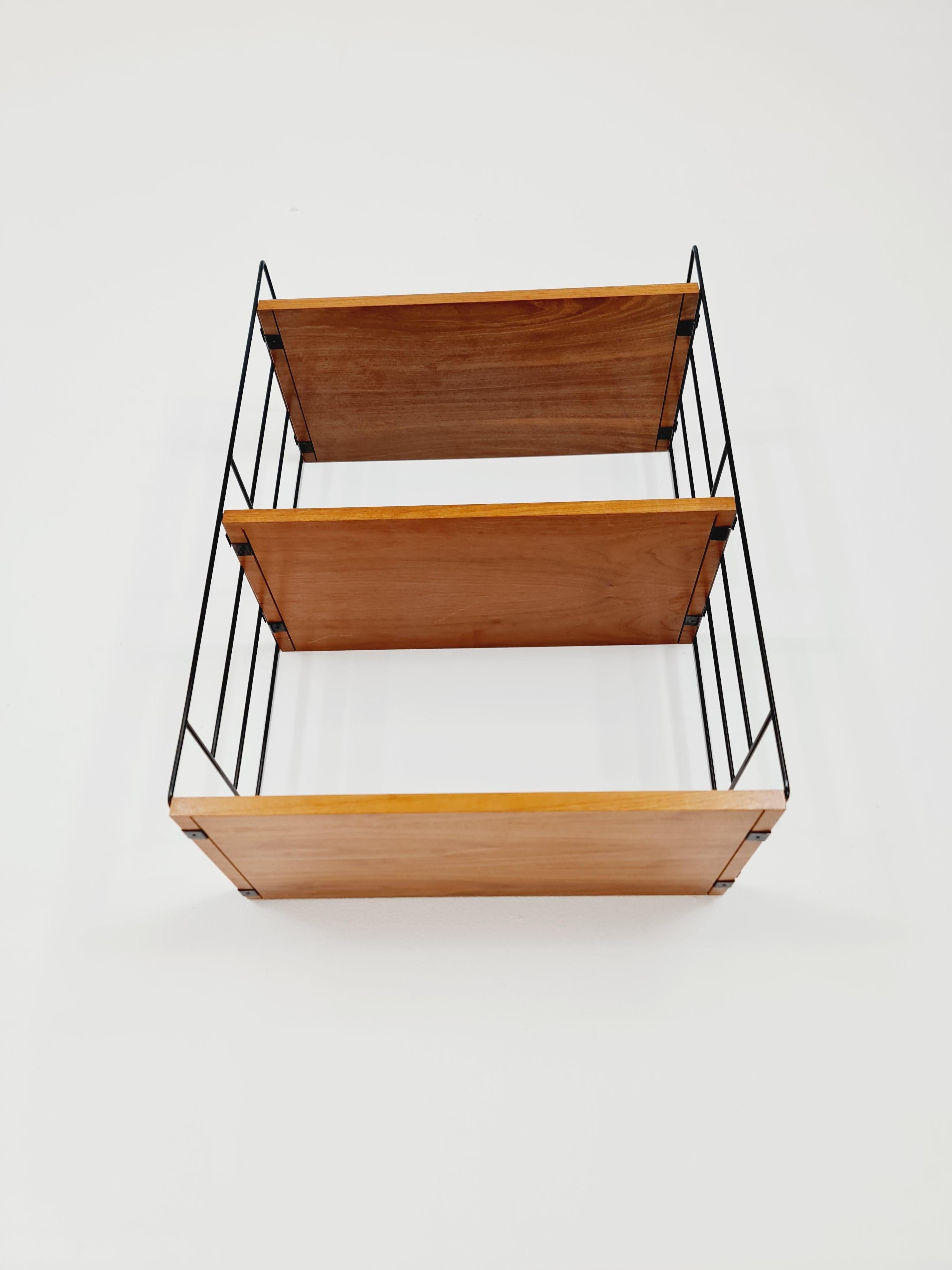 Sistema de estanterías String de WHB German Teak , años 50 mediados del siglo XX en venta