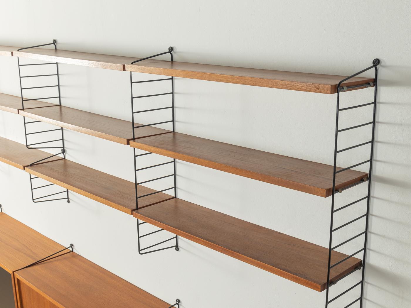 Sistema di scaffalature a parete 