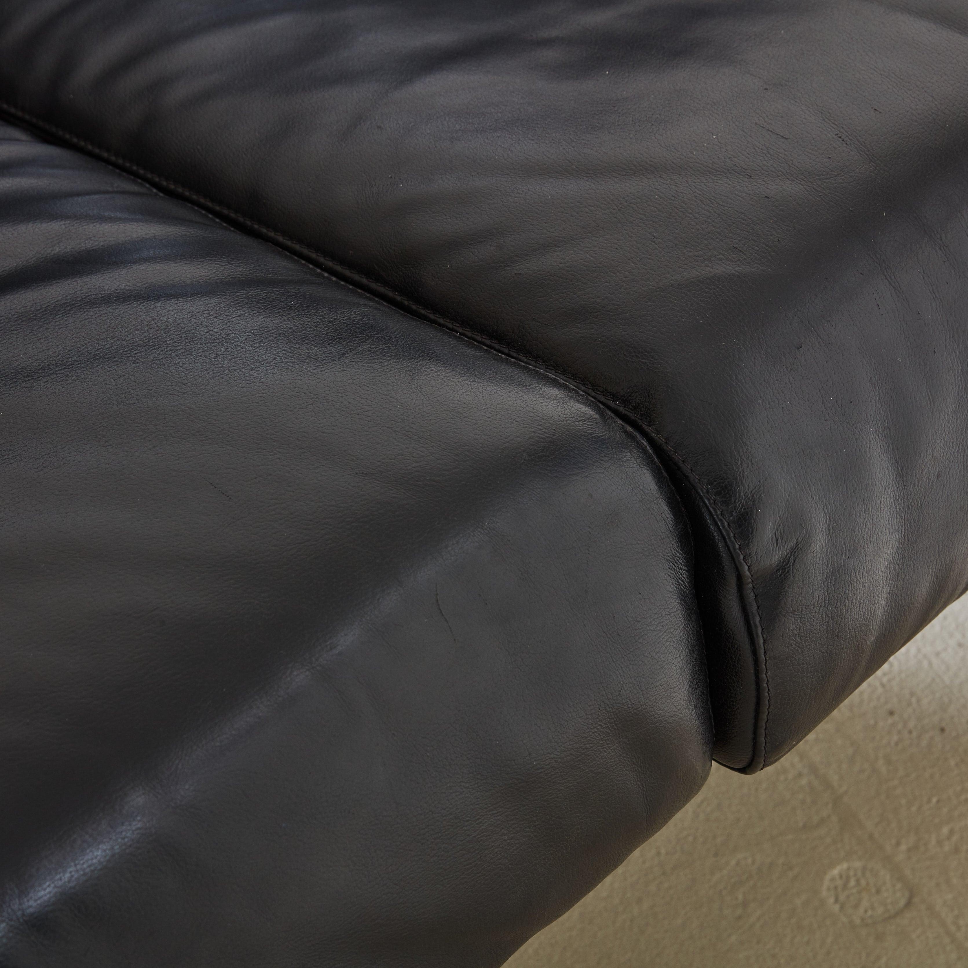Stringa' Black Leather + Chrome Sofa by Gae Aulenti for Poltronova, Italy 1962 In Good Condition In Chicago, IL