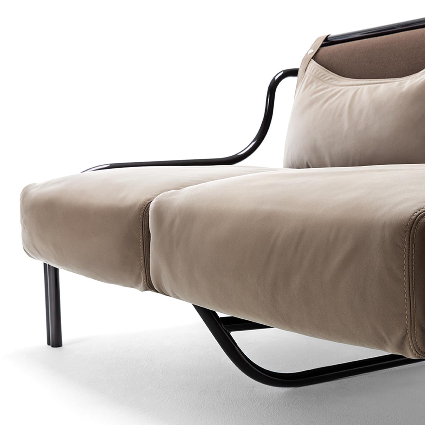 Pelle Stringa Gray Nubuck & Stainless Steel Sofa by Gae Aulenti in vendita