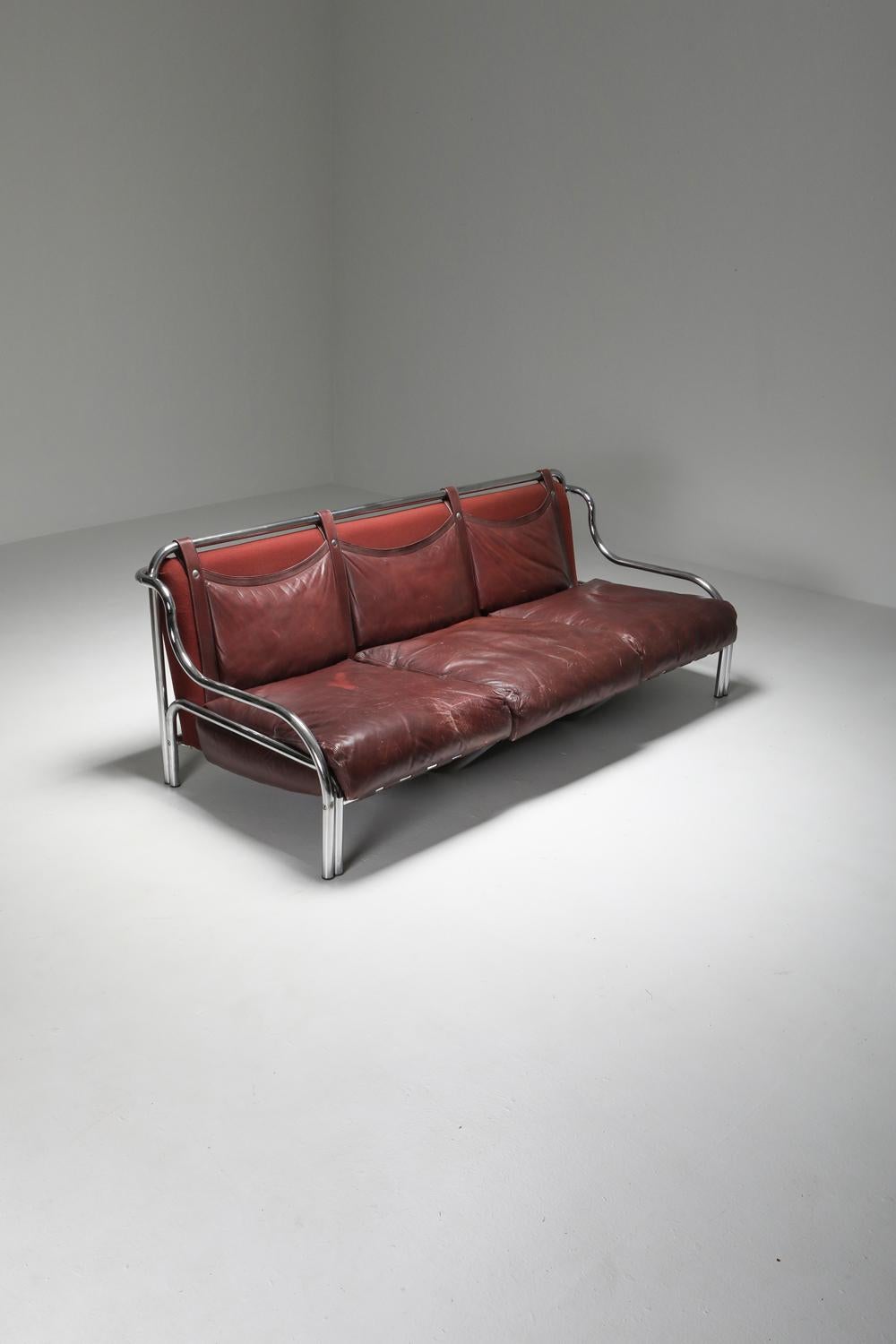 Stringa sofa by Gae Aulenti 7