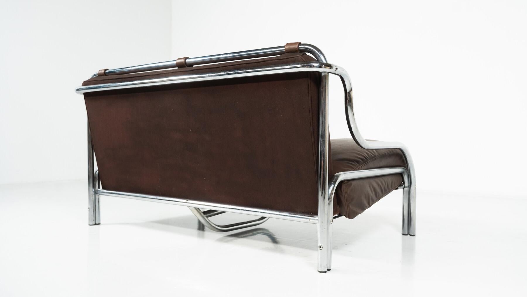 Stringa Sofa by Gae Aulenti, italy, 1962 - New Leather Upholstery (Moderne der Mitte des Jahrhunderts) im Angebot