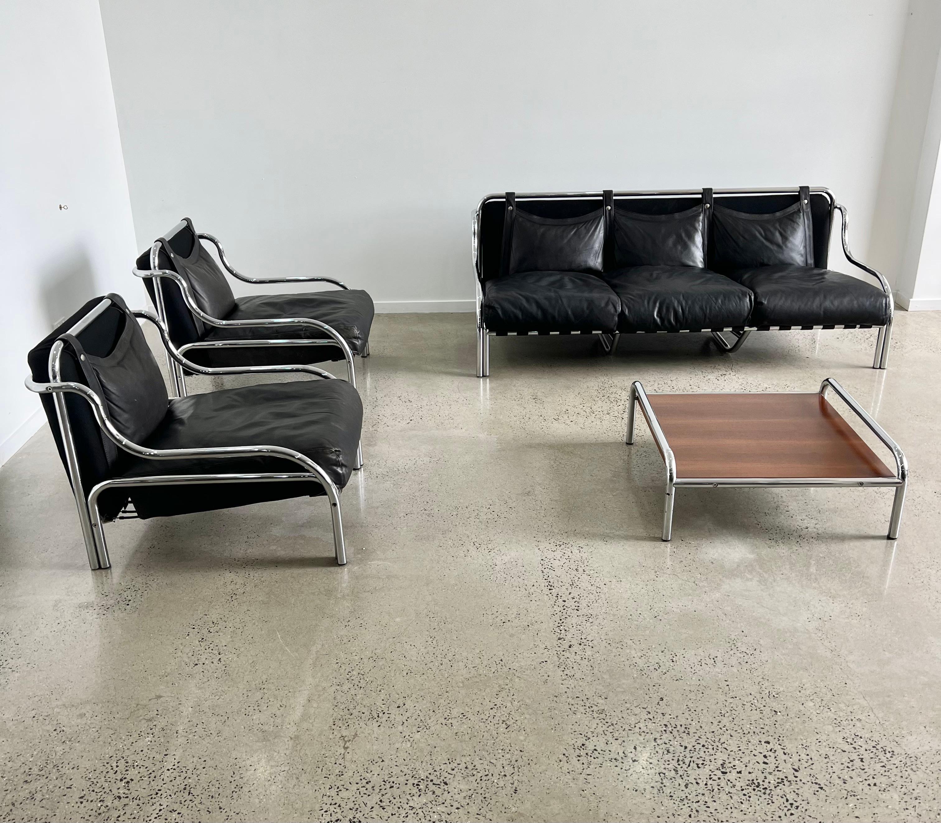 Stringa Sofa Set by Gae Aulenti for Poltronova In Good Condition For Sale In Byron Bay, NSW