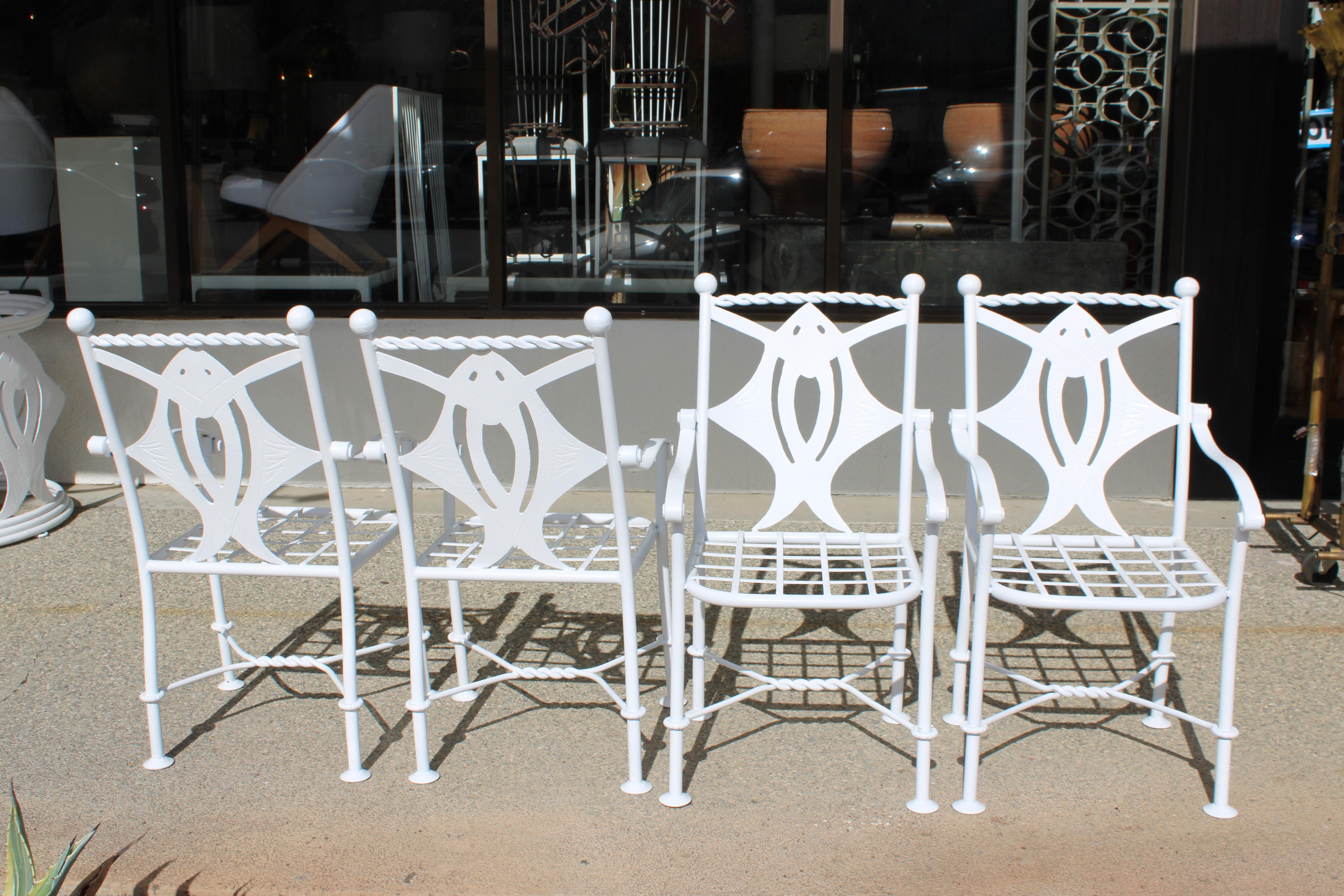 Terrassen-Set mit Rochenleder, vier Stühlen und Tisch im Zustand „Gut“ im Angebot in Palm Springs, CA