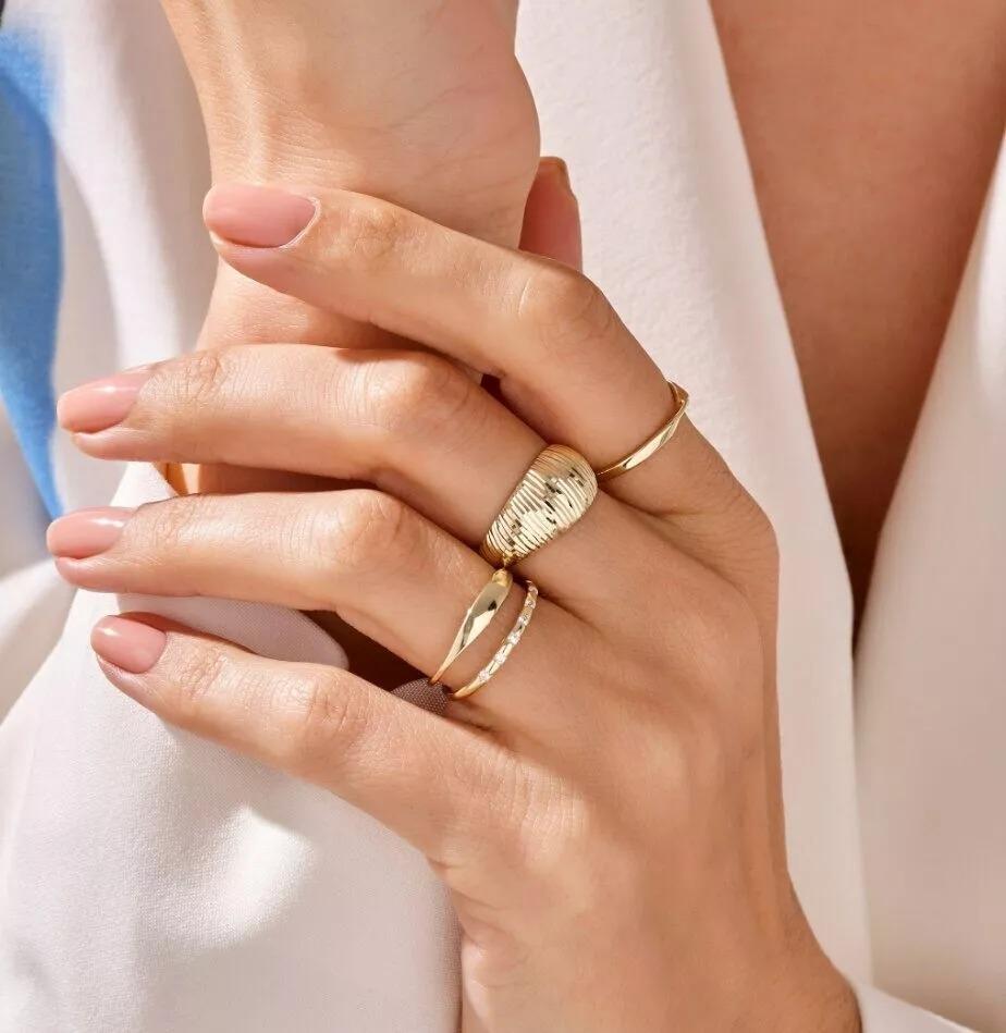 da uomo o donna Fascia nuziale a striscia in oro massiccio 14K Anello semplice e minimalista da donna Regalo di Natale. in vendita
