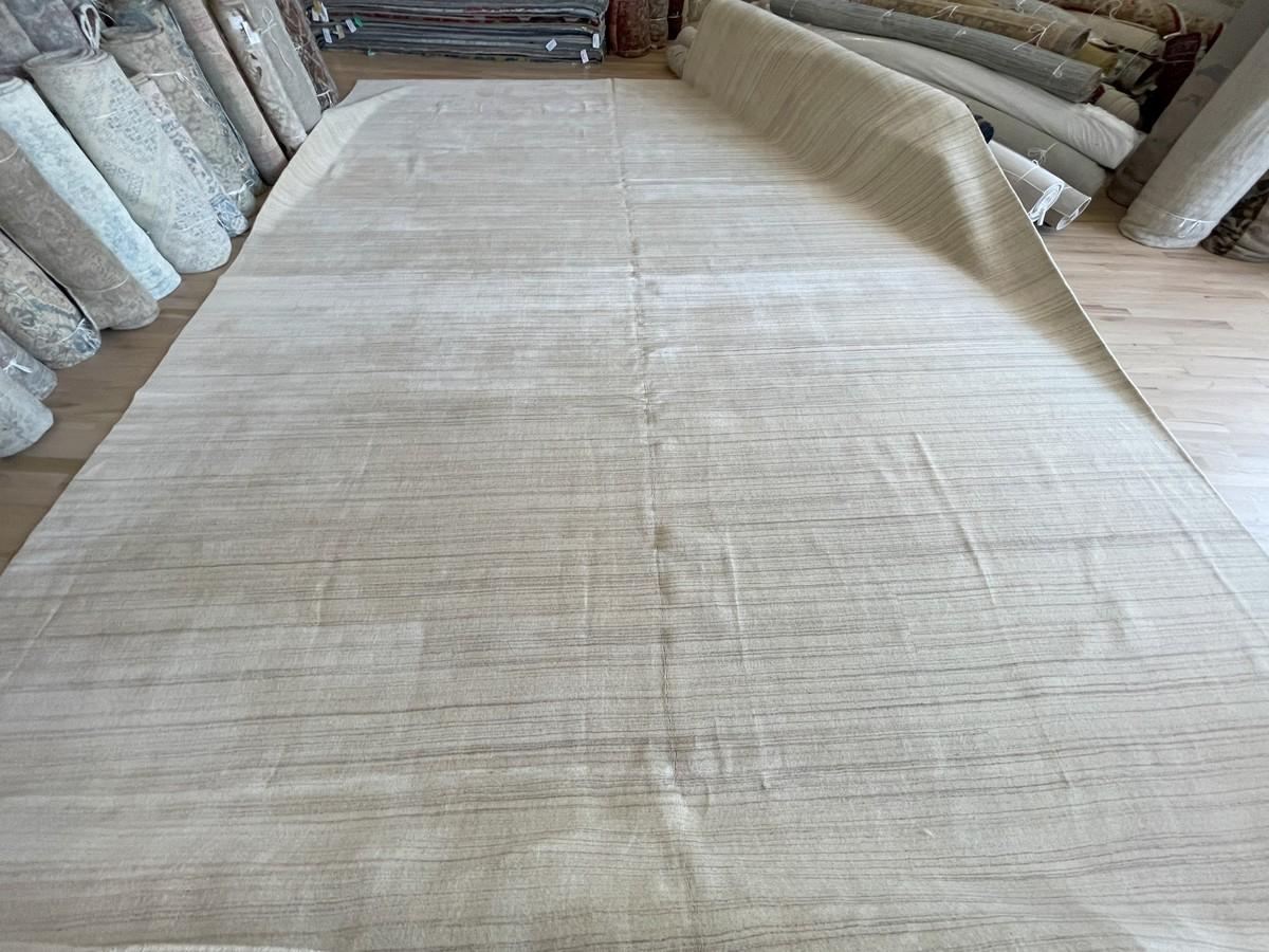 Stripe Plain Beige Design-Teppich mit Streifen (Baumwolle) im Angebot