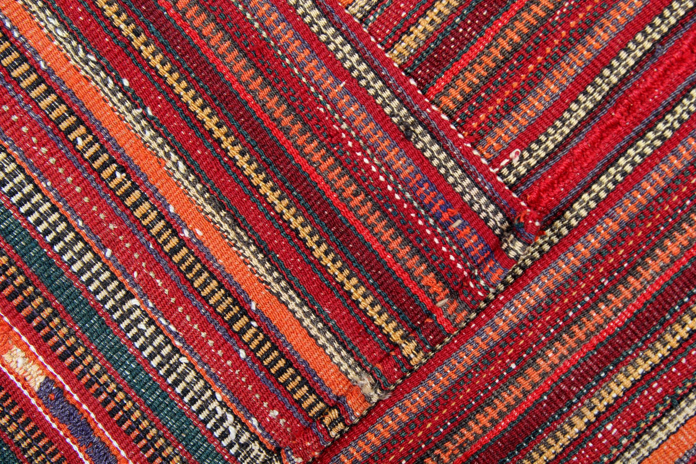 Gestreifte antike Teppiche aus Aserbaidschanischer Wolle Jajim Handgefertigter Teppich Textil (Pflanzlich gefärbt) im Angebot