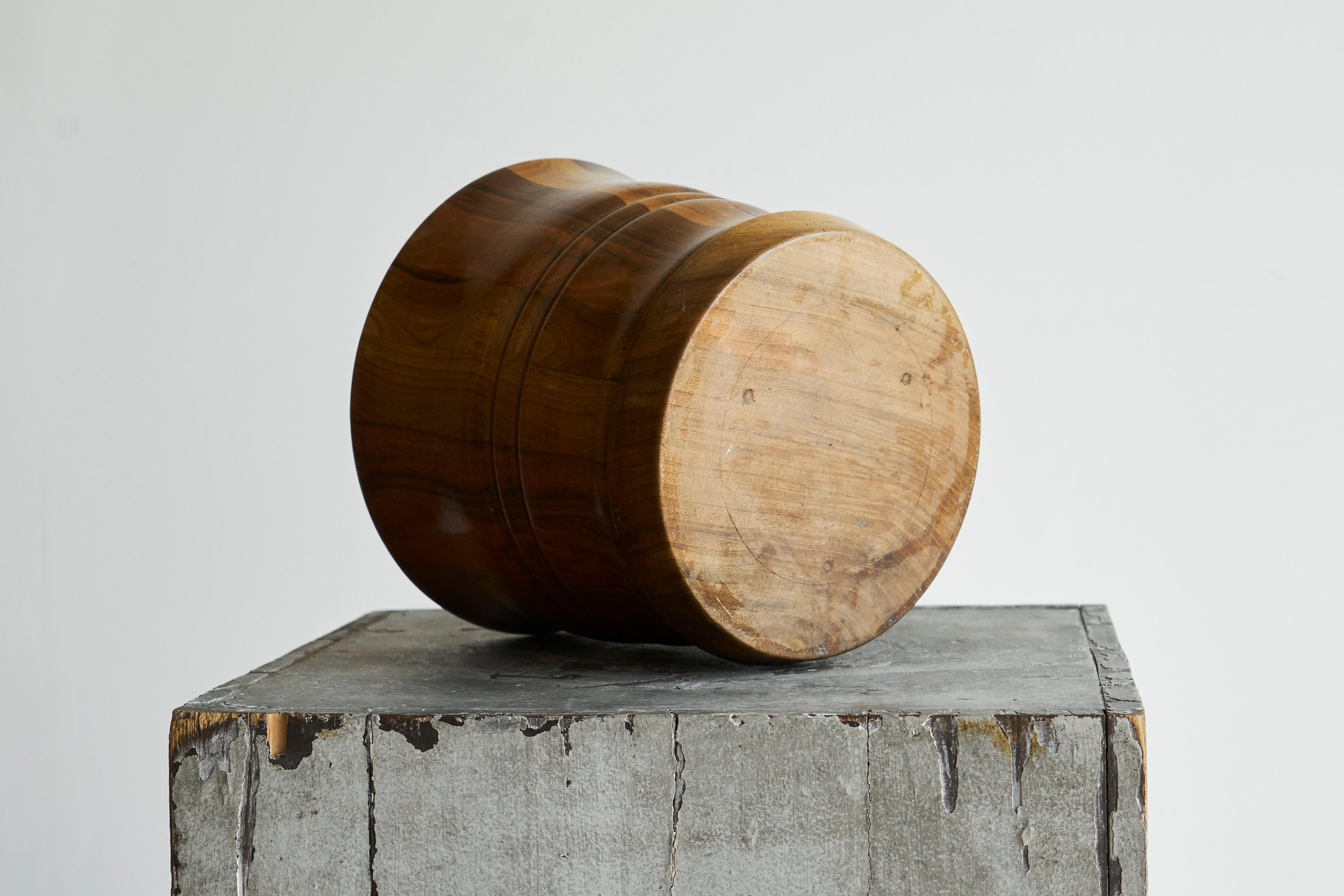 Striped Antique Vase in Solid Wood 19th Century For Sale 4