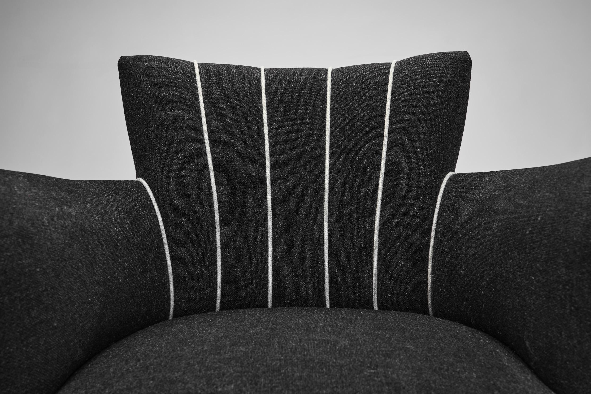 Striped Black Armchair, Europe 20th Century For Sale 1