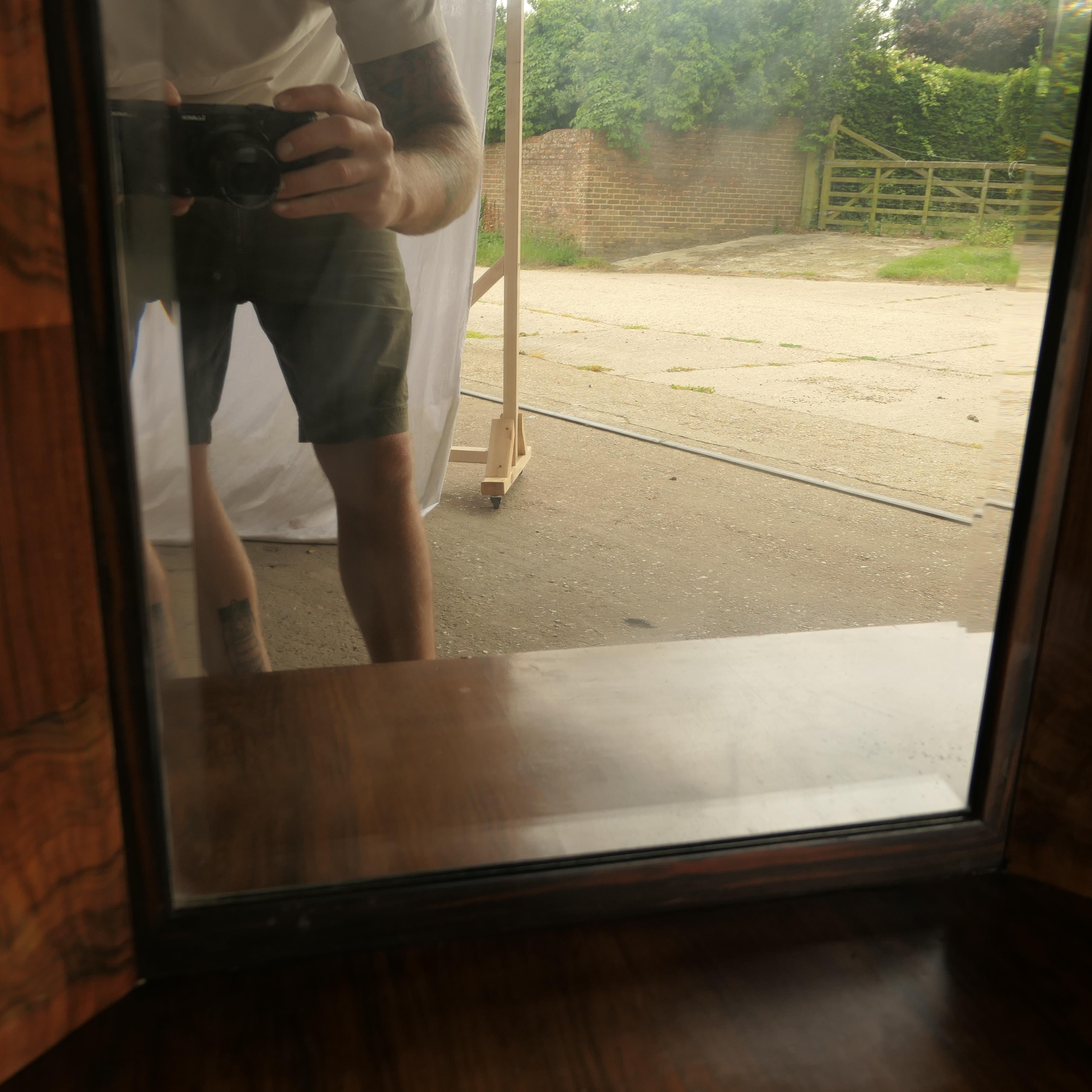 Tocador de burl rayado en venta 3