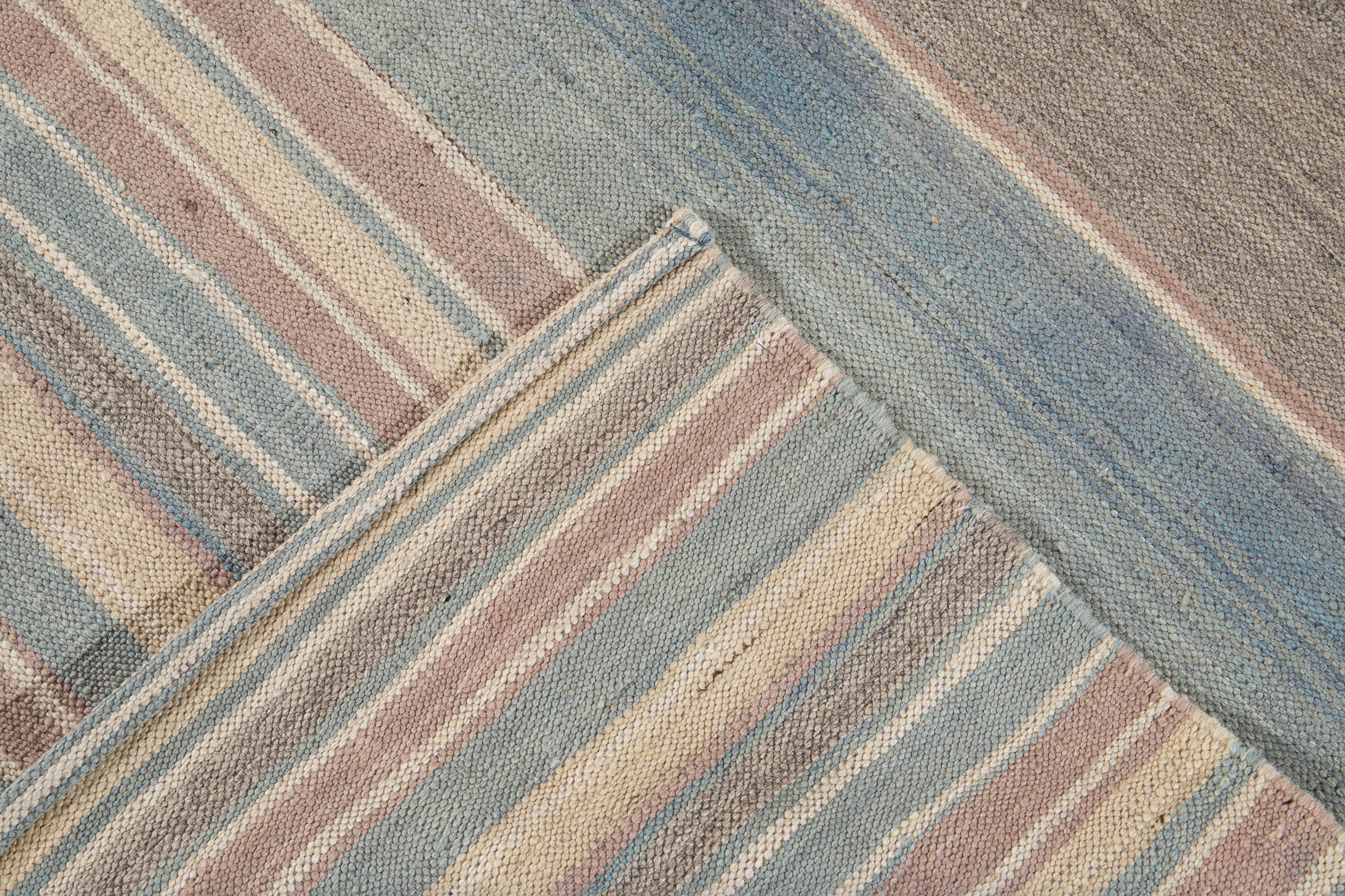 Tappeto in lana a righe Modern Color a trama piatta Rug & Kilim in vendita 1