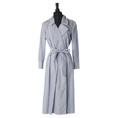 Gestreiftes doppelreihiges Tageskleid aus Baumwolle mit Trenchcoat-Stil von Burberry