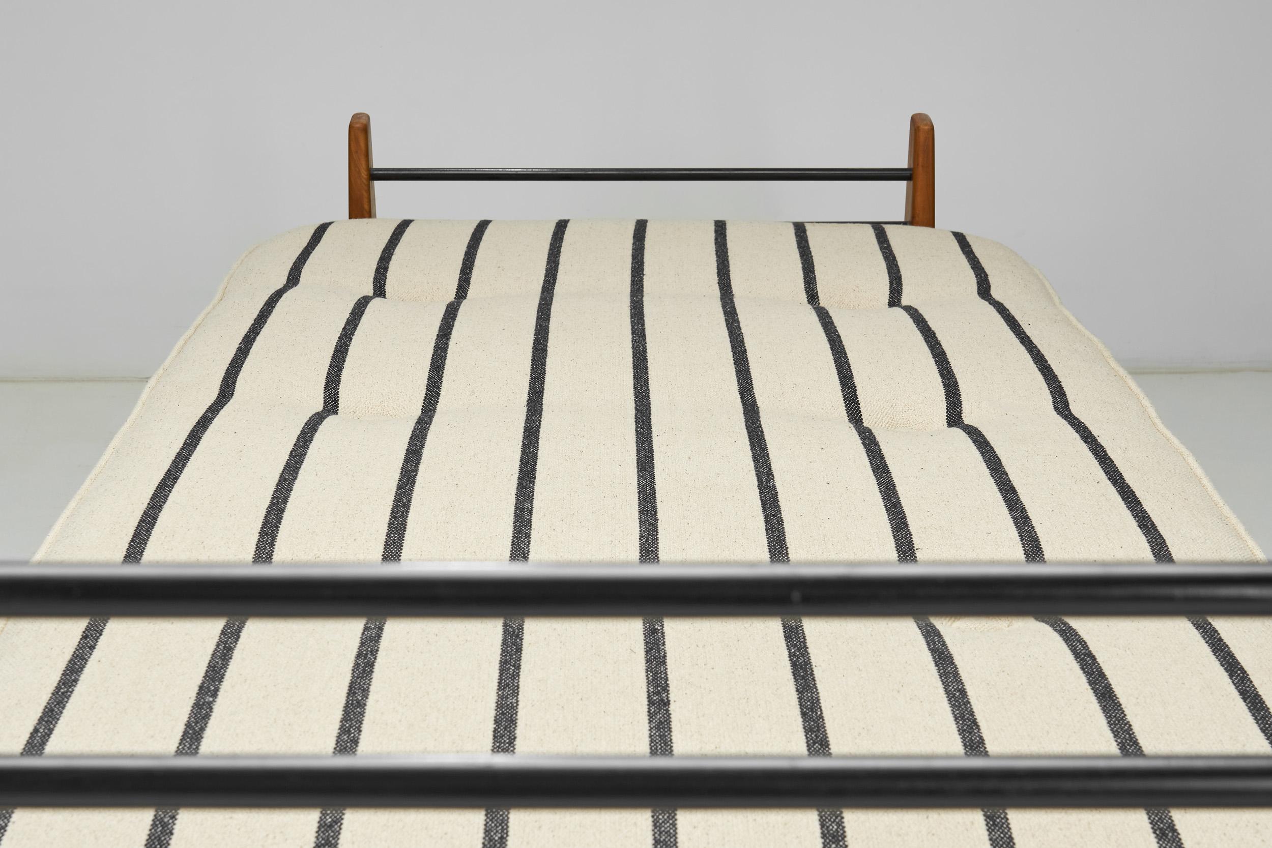 Striped Daybed by Franco Campo and Carlo Graffi for Home Torino, Italy 1960s For Sale 6