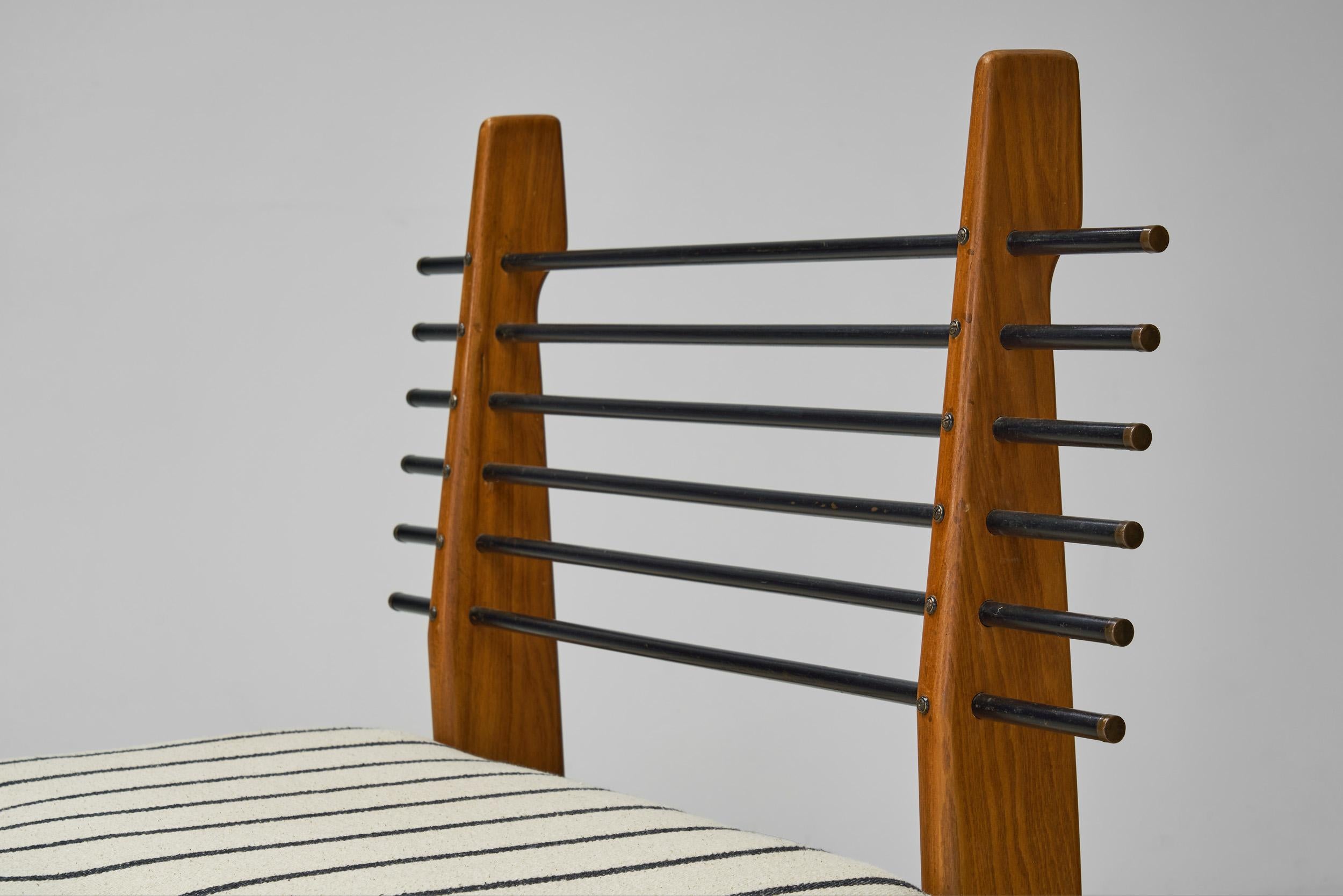 Striped Daybed by Franco Campo and Carlo Graffi for Home Torino, Italy 1960s For Sale 1