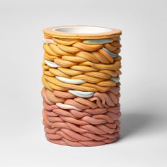 Vase sculptural Striped Fold II, porcelaine aux couleurs mélangées de Steven Edwards