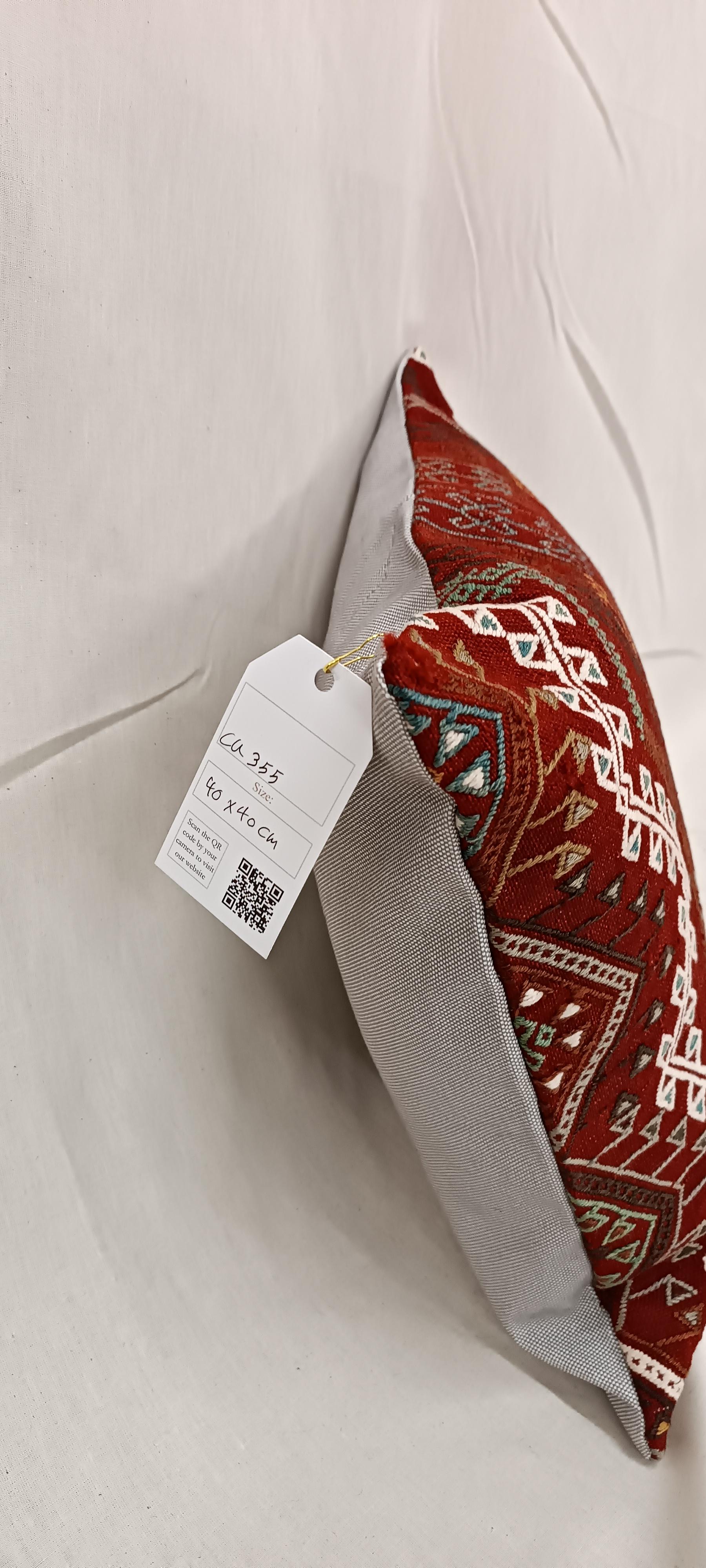 Tissé à la main Housse de coussin Kilim Striped Decorative Tribal Wool Pillow Contemporary Geometric en vente