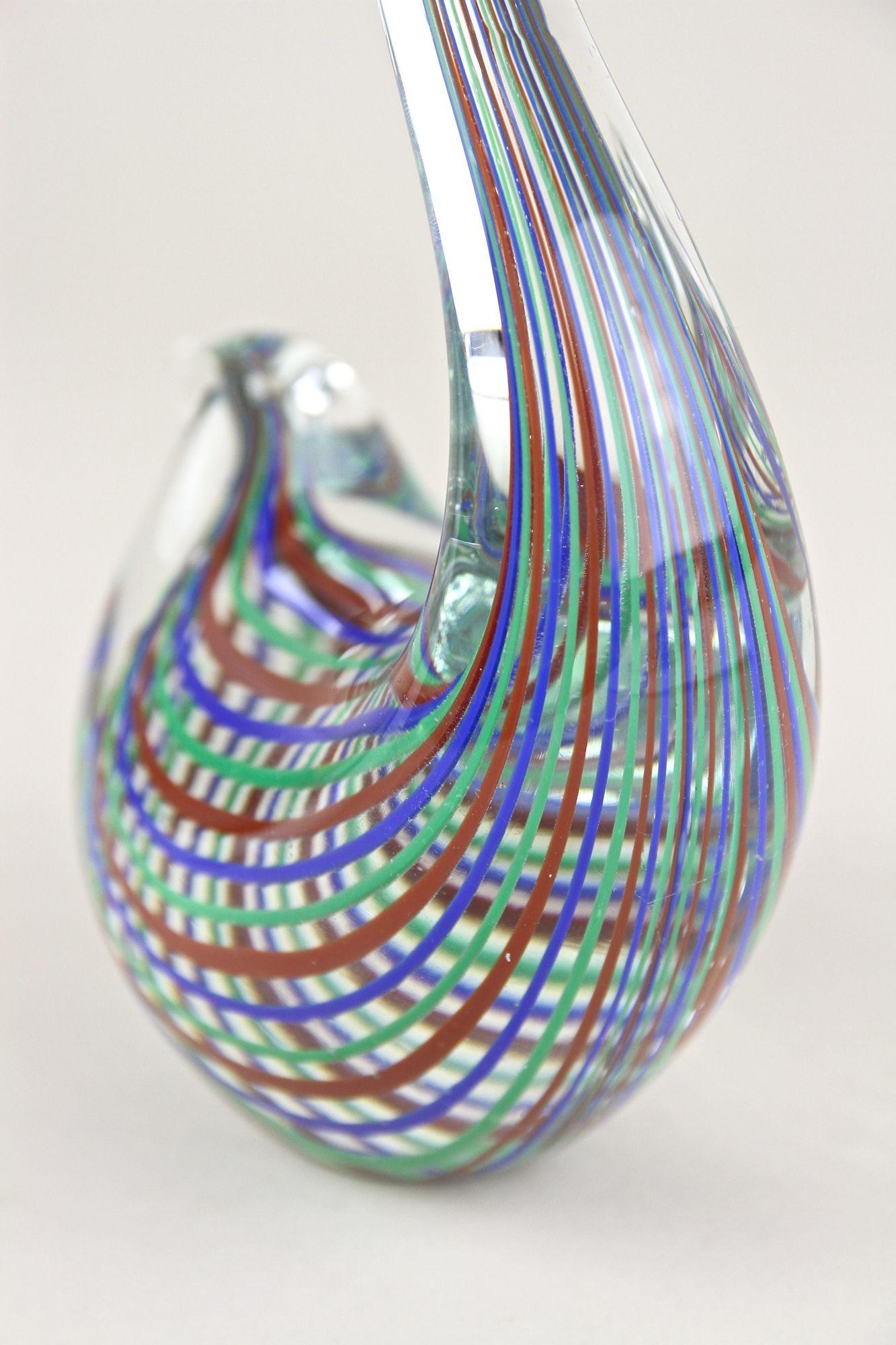 Striped Murano Glass Bird Sculpture, Mid Century Murano Glass Art, IT ca. 1970 For Sale 7