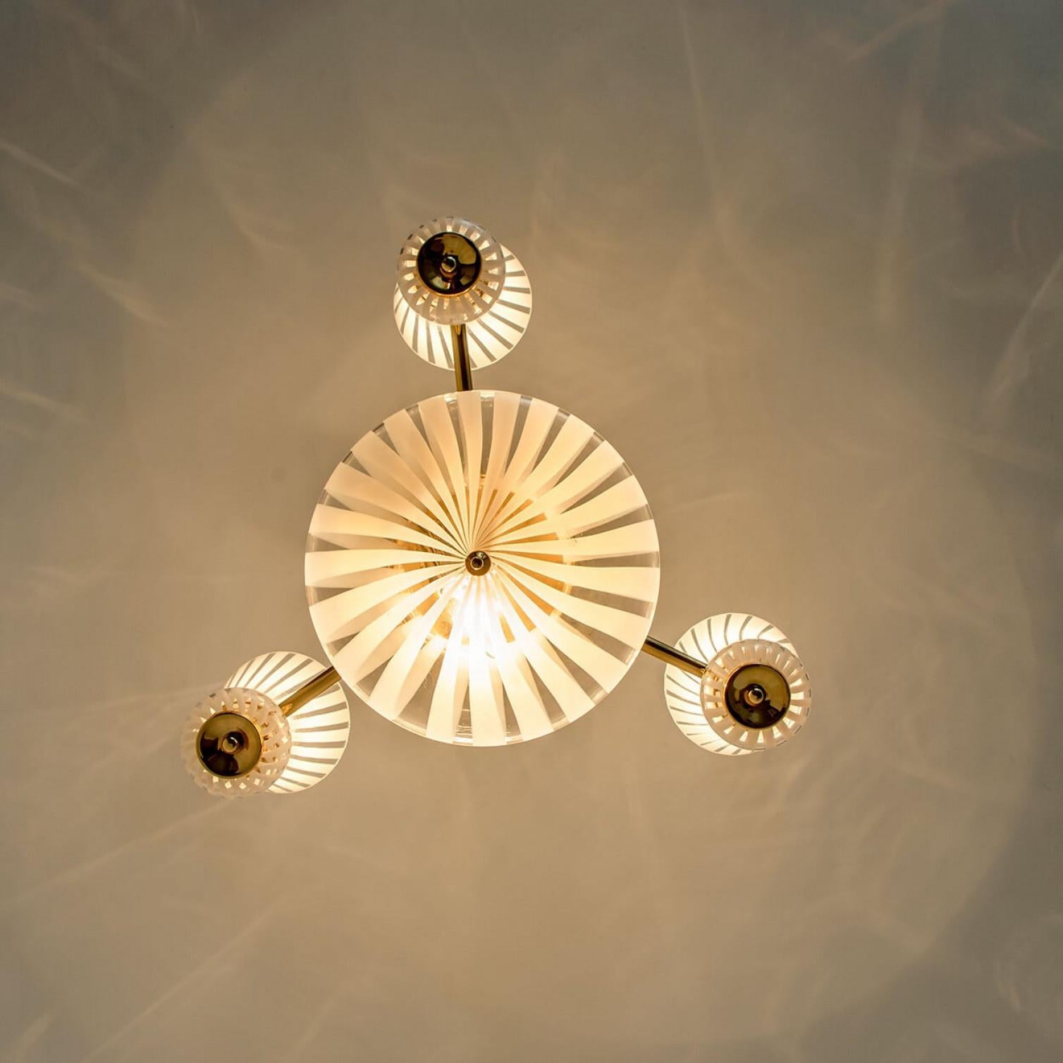 Striped Murano White Clear Glass Pendant Light, 1970s For Sale 1