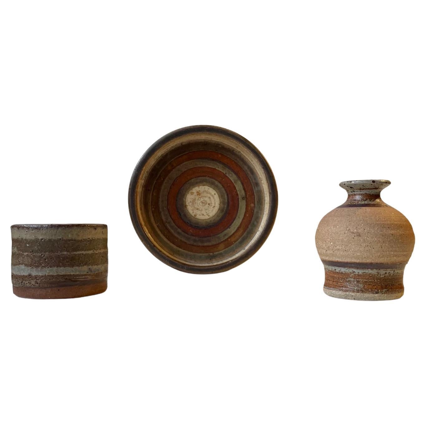 Pièces en grès scandinaves modernes rayées, 1970, groupe de 3 pièces en vente
