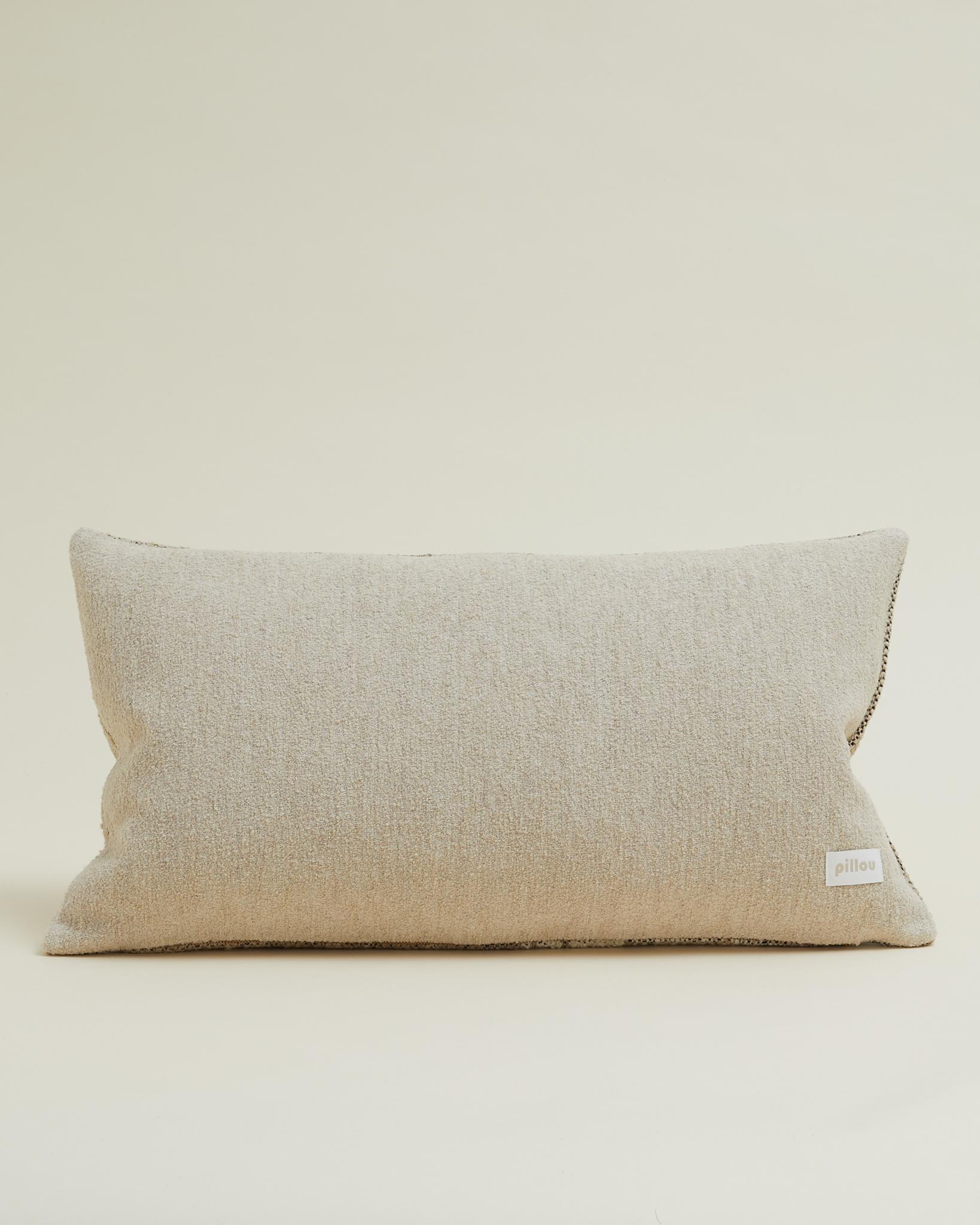 Svedese Cuscino a righe in misto lana e lino di colore beige 70x40 cm. in vendita