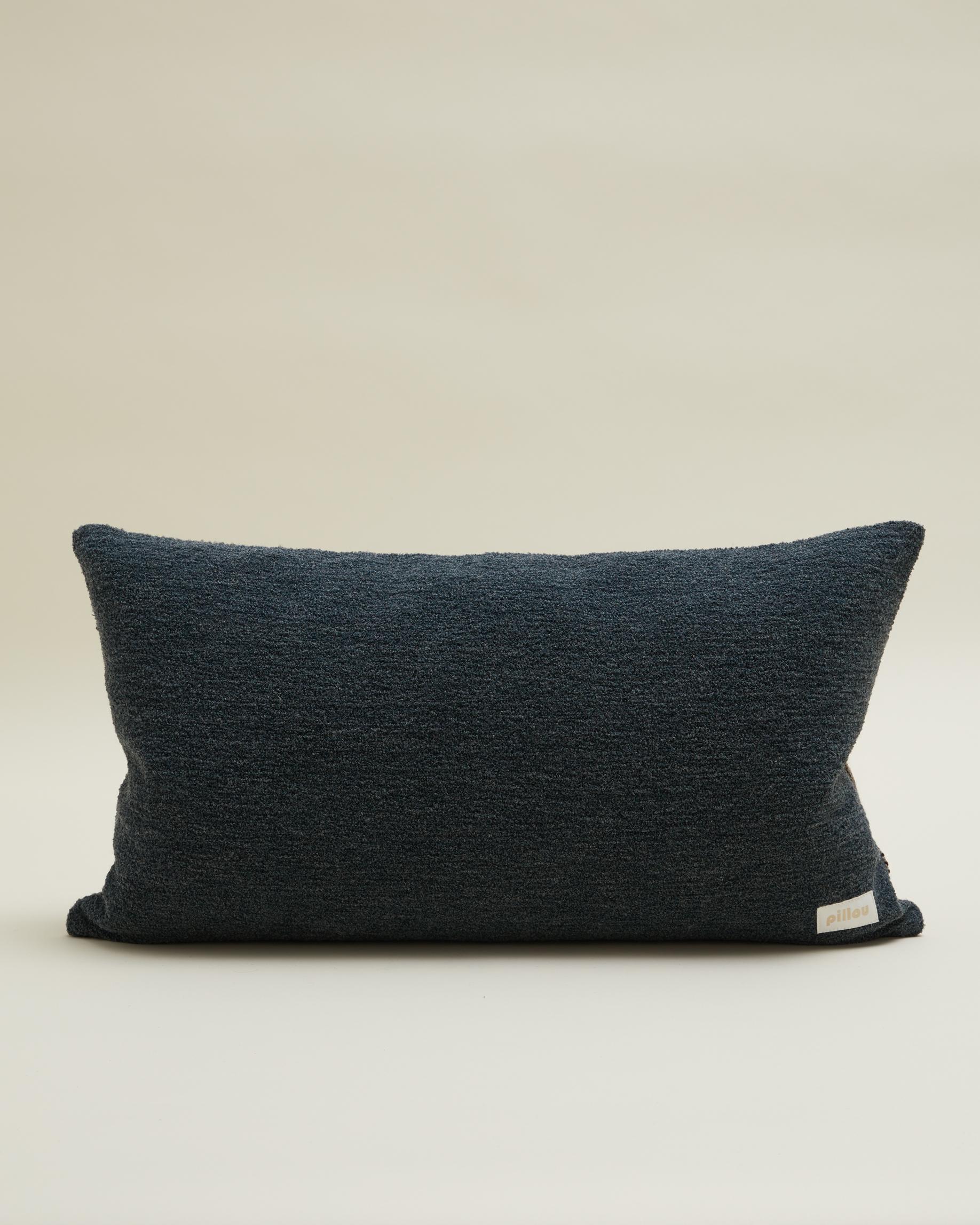 Svedese Cuscino a righe in misto lana e lino blu 70x40 cm. in vendita