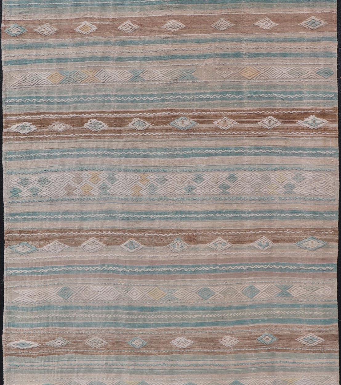 Striped Turkish Hand Woven Flat-Weave Kilim in Muted Colors and Tribal Motifs In Good Condition For Sale In Atlanta, GA