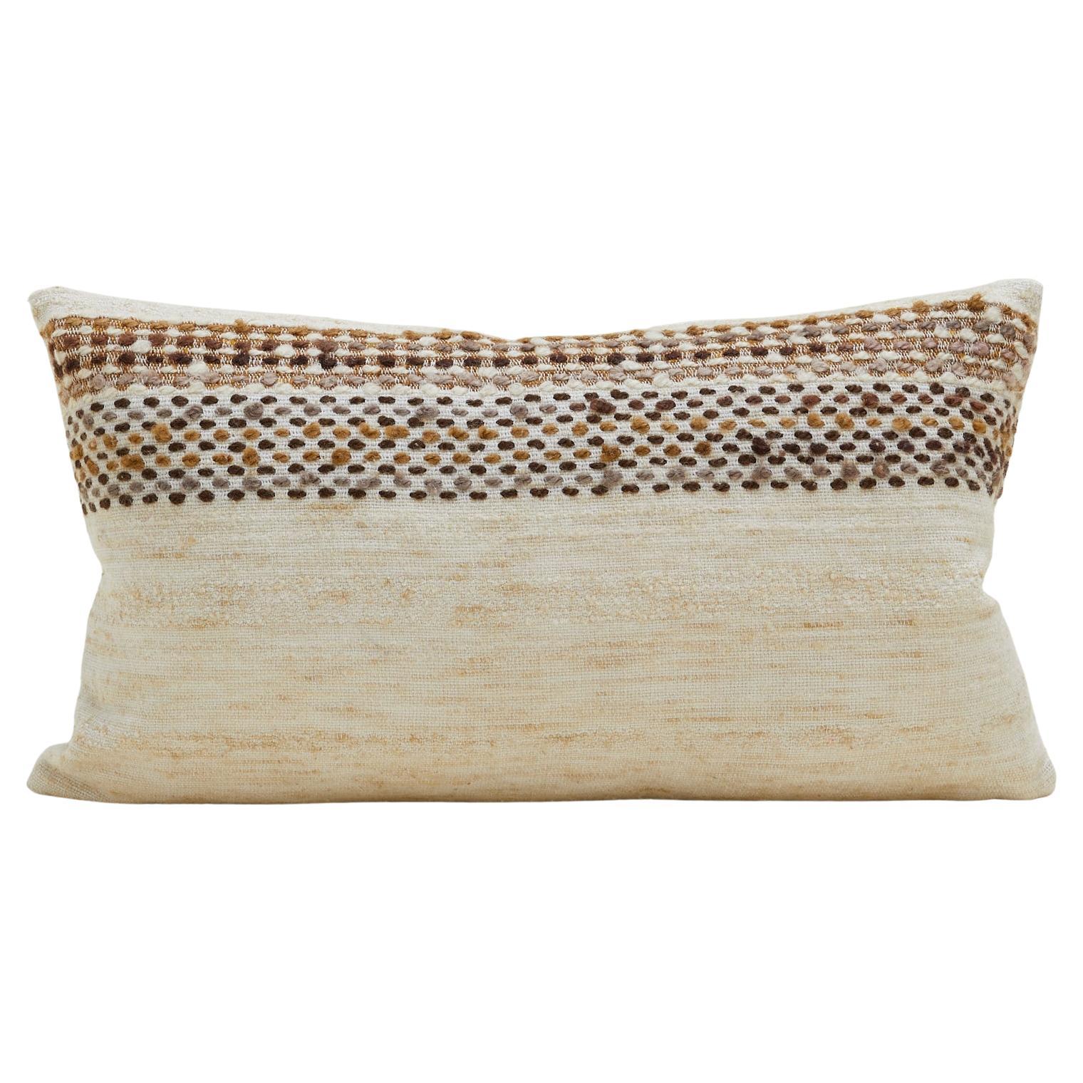 Gestreiftes skandinavisches Vintage-Wollstoffkissen in Creme in Creme 70x40 cm