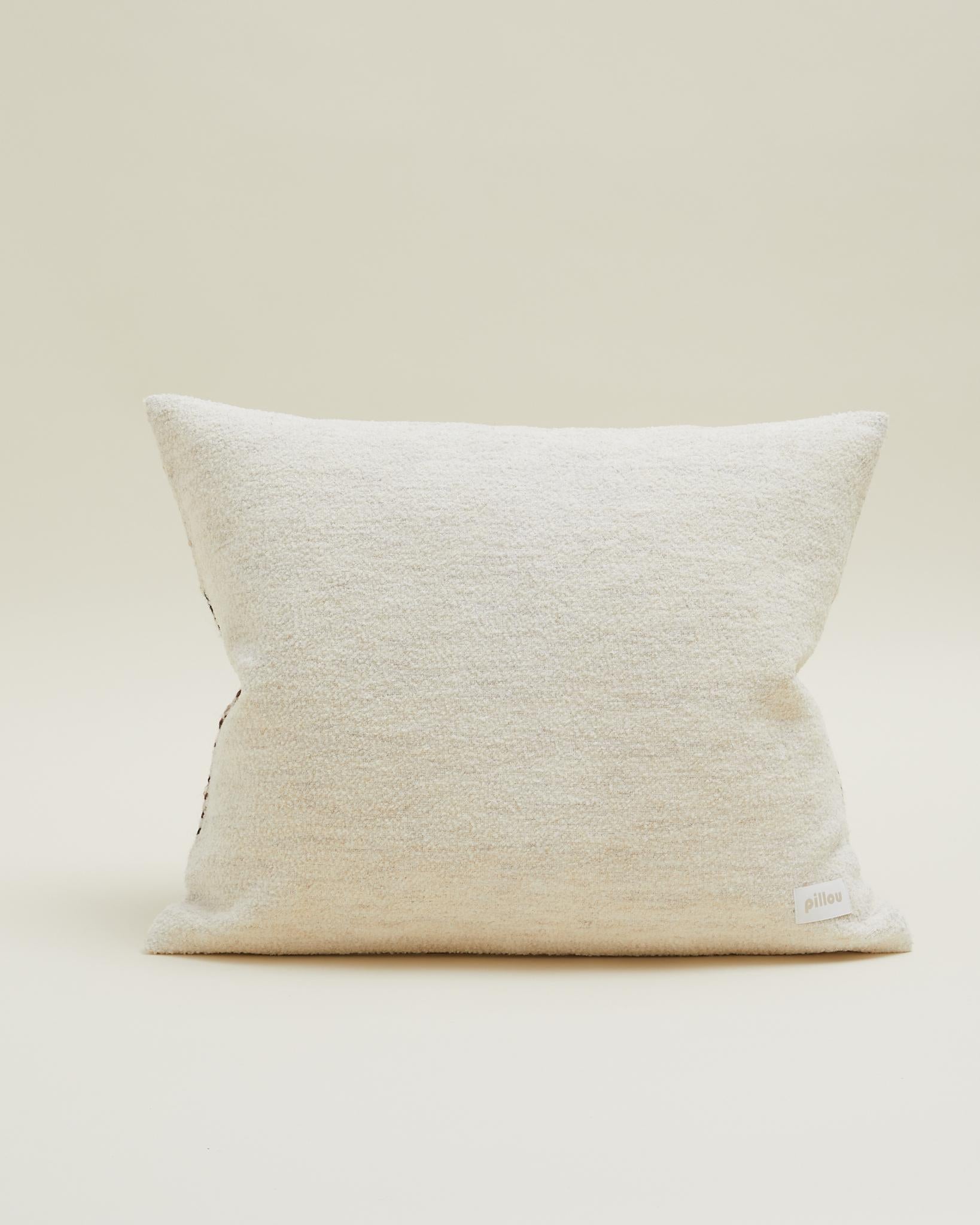 Gestreiftes Vintage-Kissen aus skandinavischem Wollstoff in Creme 60x50 cm (Skandinavische Moderne) im Angebot