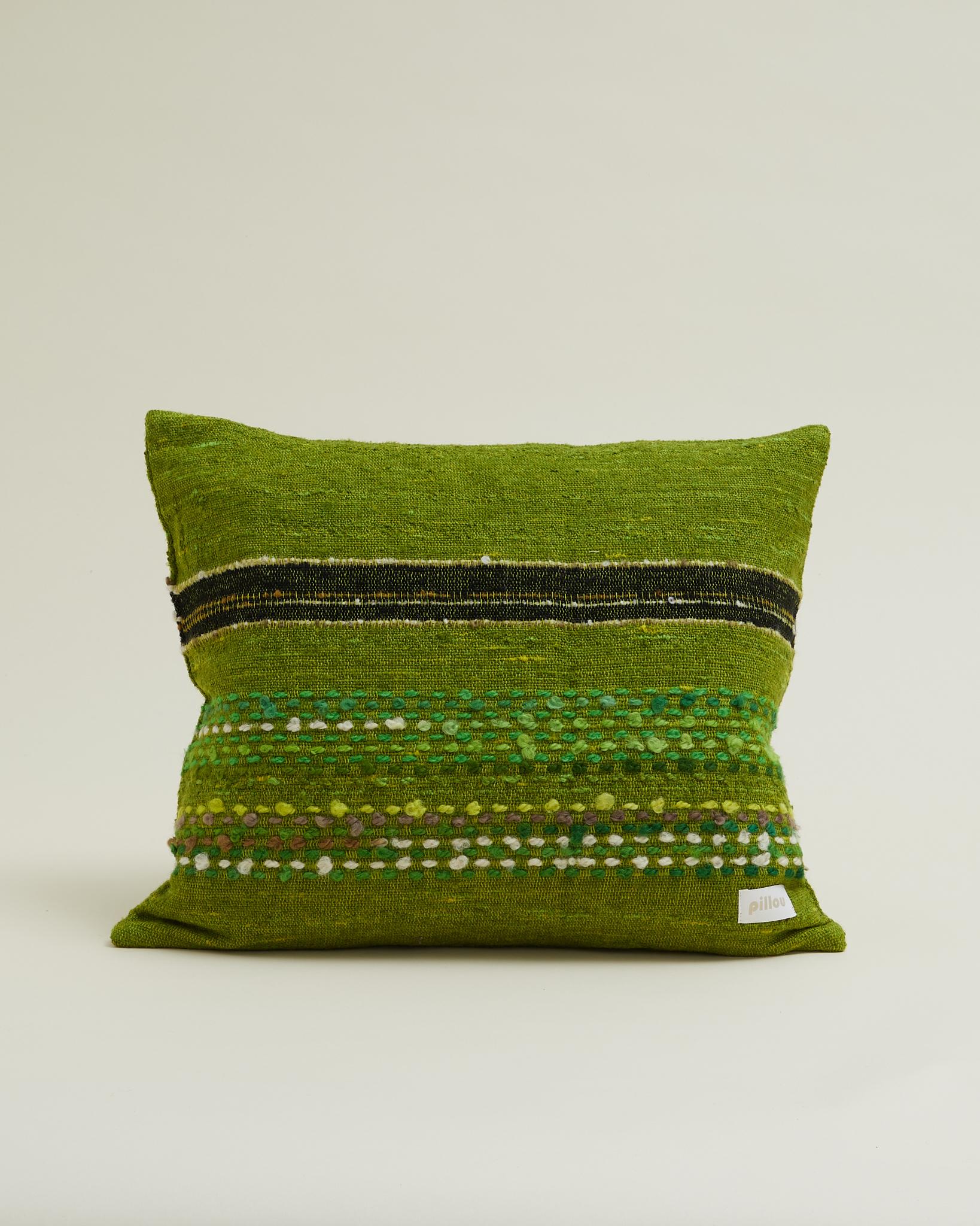 Svedese Cuscino a righe in tessuto di lana scandinavo vintage in verde 60x50 cm in vendita
