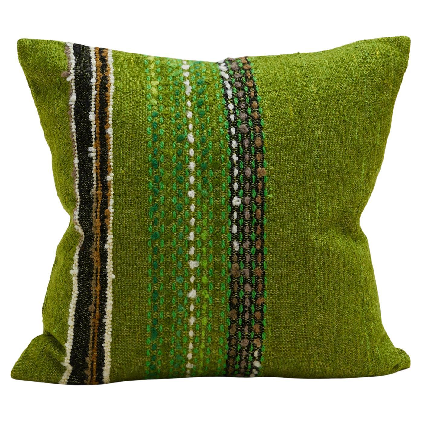 Gestreiftes Vintage-Kissen aus skandinavischem Wollstoff in Grün 60x60 cm, Option 2