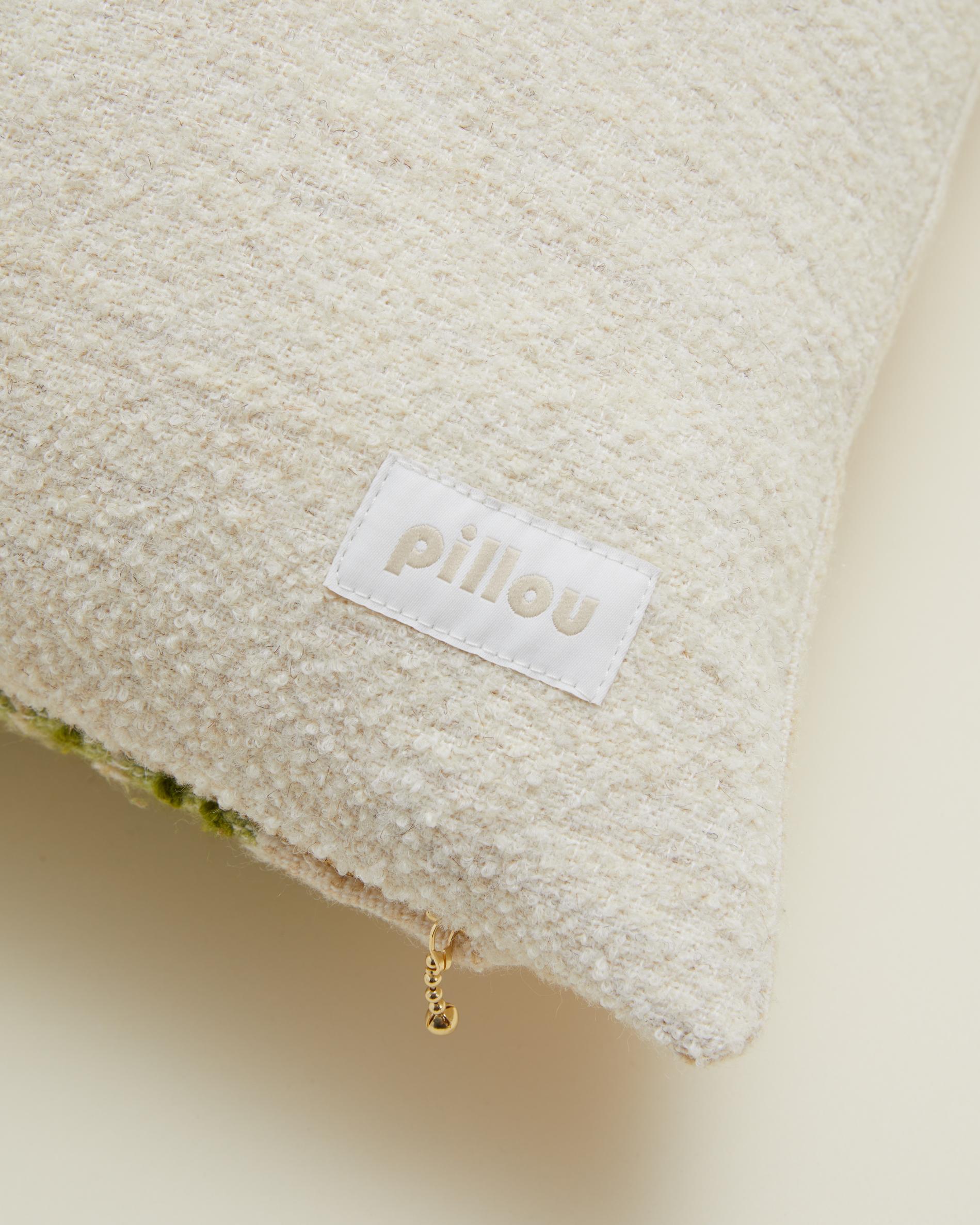 Suédois Coussin scandinave vintage rayé crème, vert et beige 60 x 60 cm, n°2 en vente