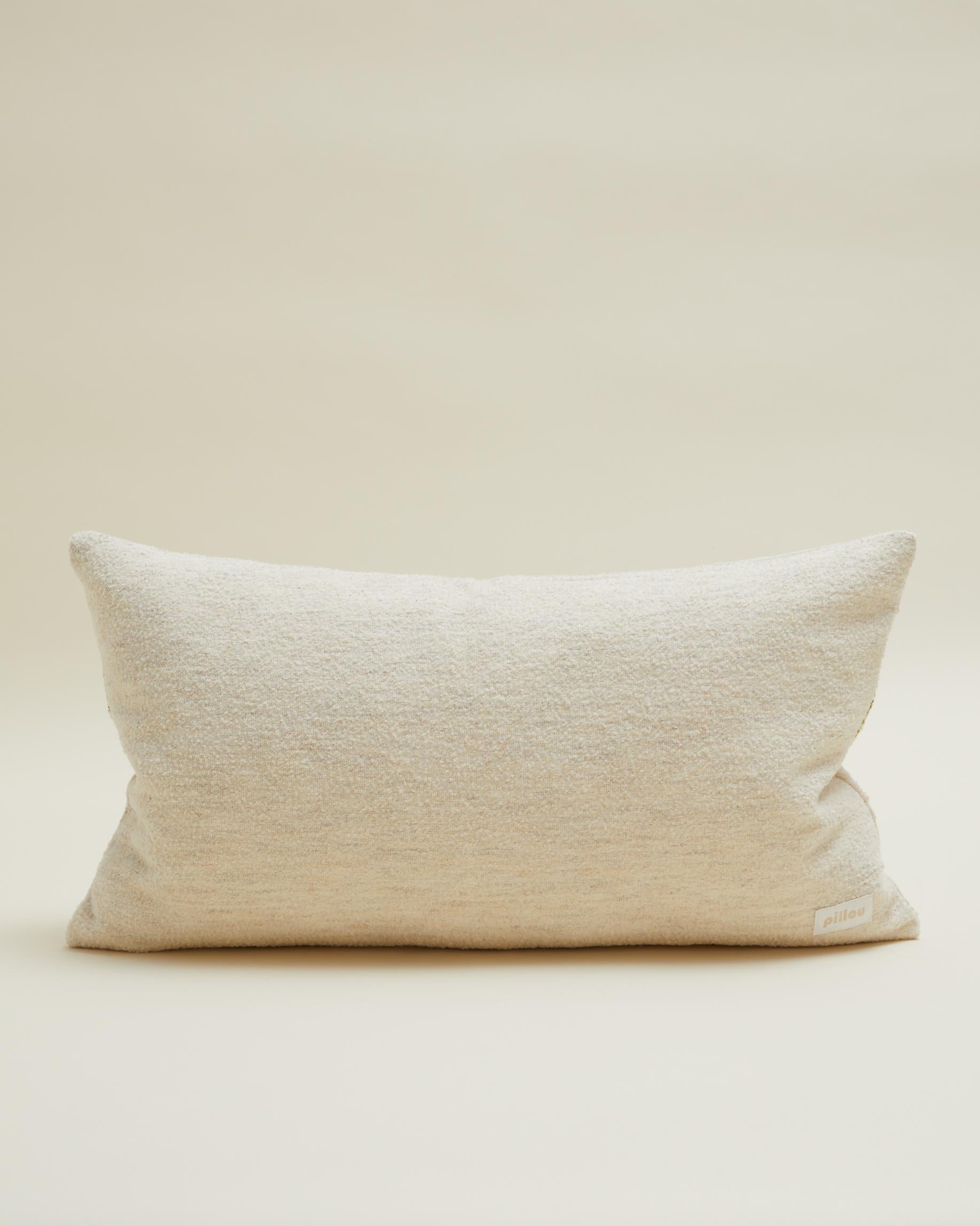 Suédois Coussin scandinave vintage rayé crème, vert et beige 70x40 cm en vente
