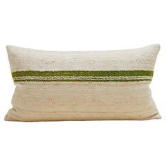 Cojín de lana escandinavo vintage a rayas en crema, verde y beige 70x40cm
