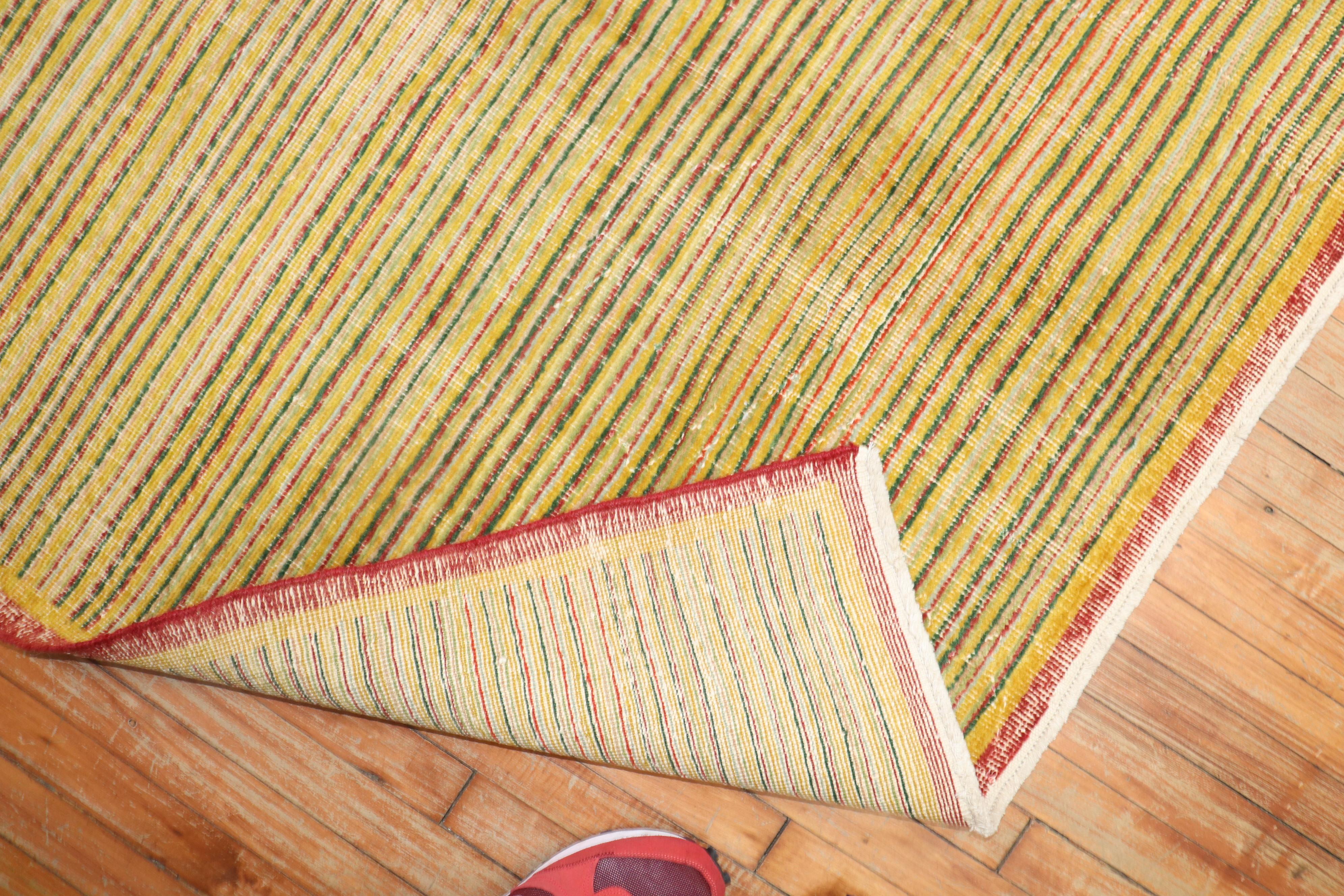 Gestreifter trkischer Vintage-Dekoteppich im Angebot 1