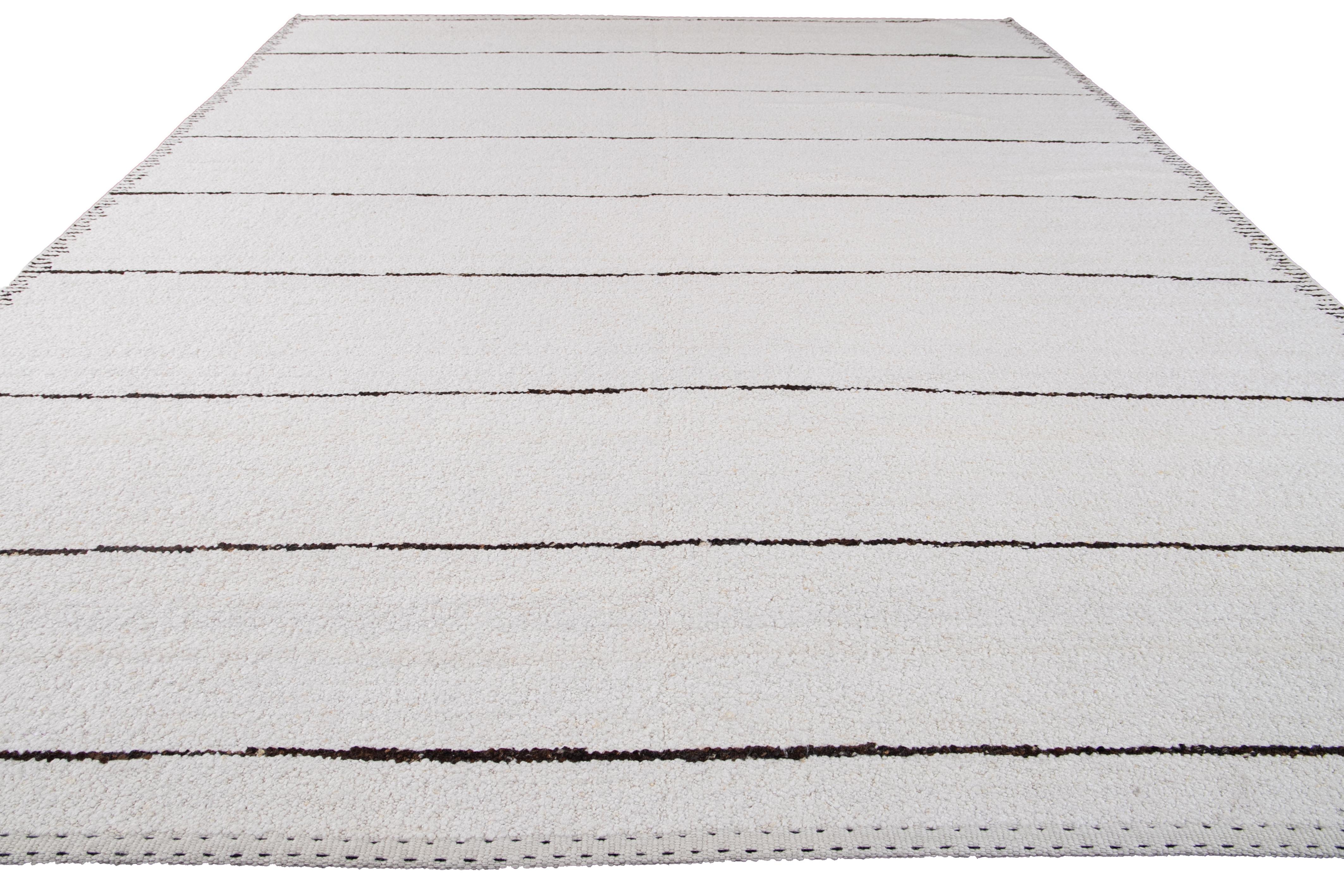 Indian Striped White Modern Moroccan Style Wool Rug For Sale