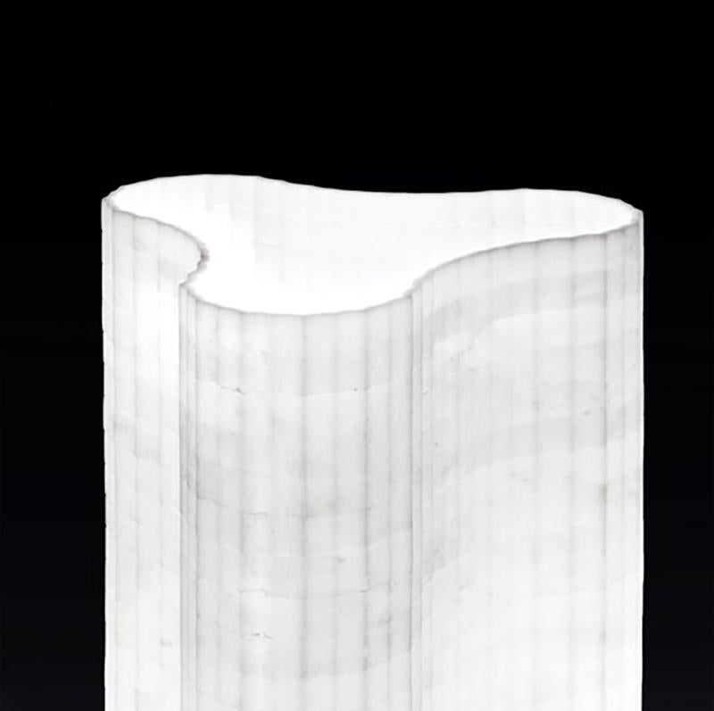 Moderne Lampe de table décorative Stripes A1 en marbre blanc Afyon by Bufalini Marmi en vente