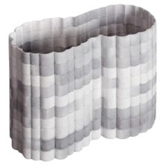 Dekorative Vase Stripes B3 aus geschliffenem Marmor Striato Olimpico von Bufalini Marmi