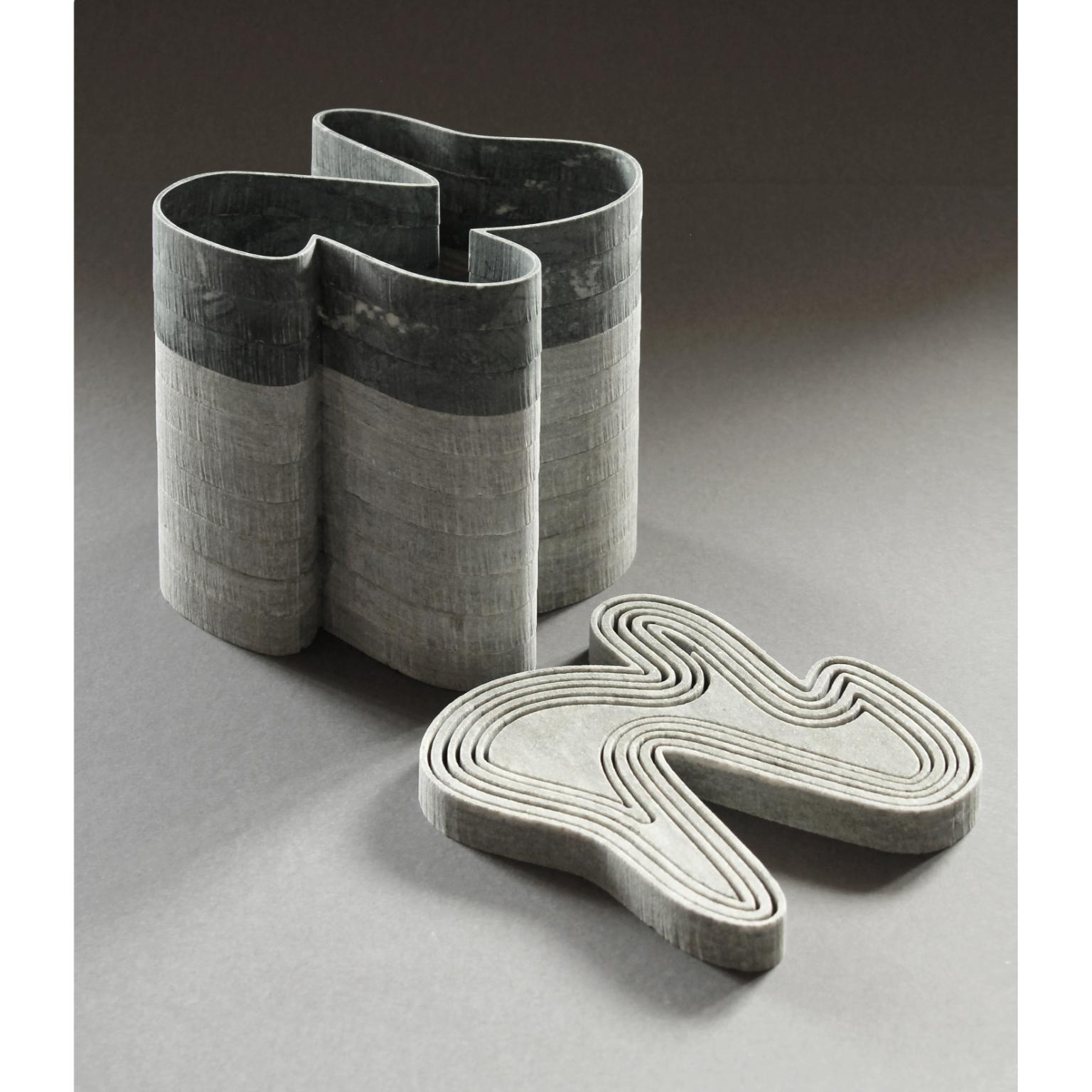 Vase Stripes C3 aus grünem Laguna-Marmor und indischgrünem Marmor von Bufalini Marmi im Angebot 1