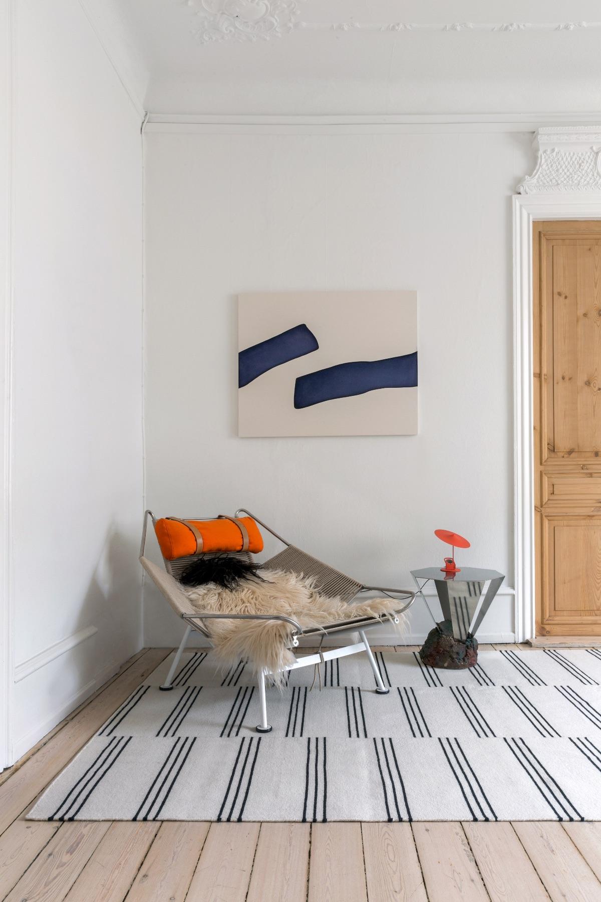 Stripes creme/schwarz ist ein moderner Dhurrie/Kilim-Teppich im skandinavischen Design.
Es ist zu beachten, dass die Lieferzeiten je nach Größe zwischen 6 Tagen und 9 Wochen variieren.

Das Ziegelsteinmuster verleiht dem Teppich einen einzigartigen